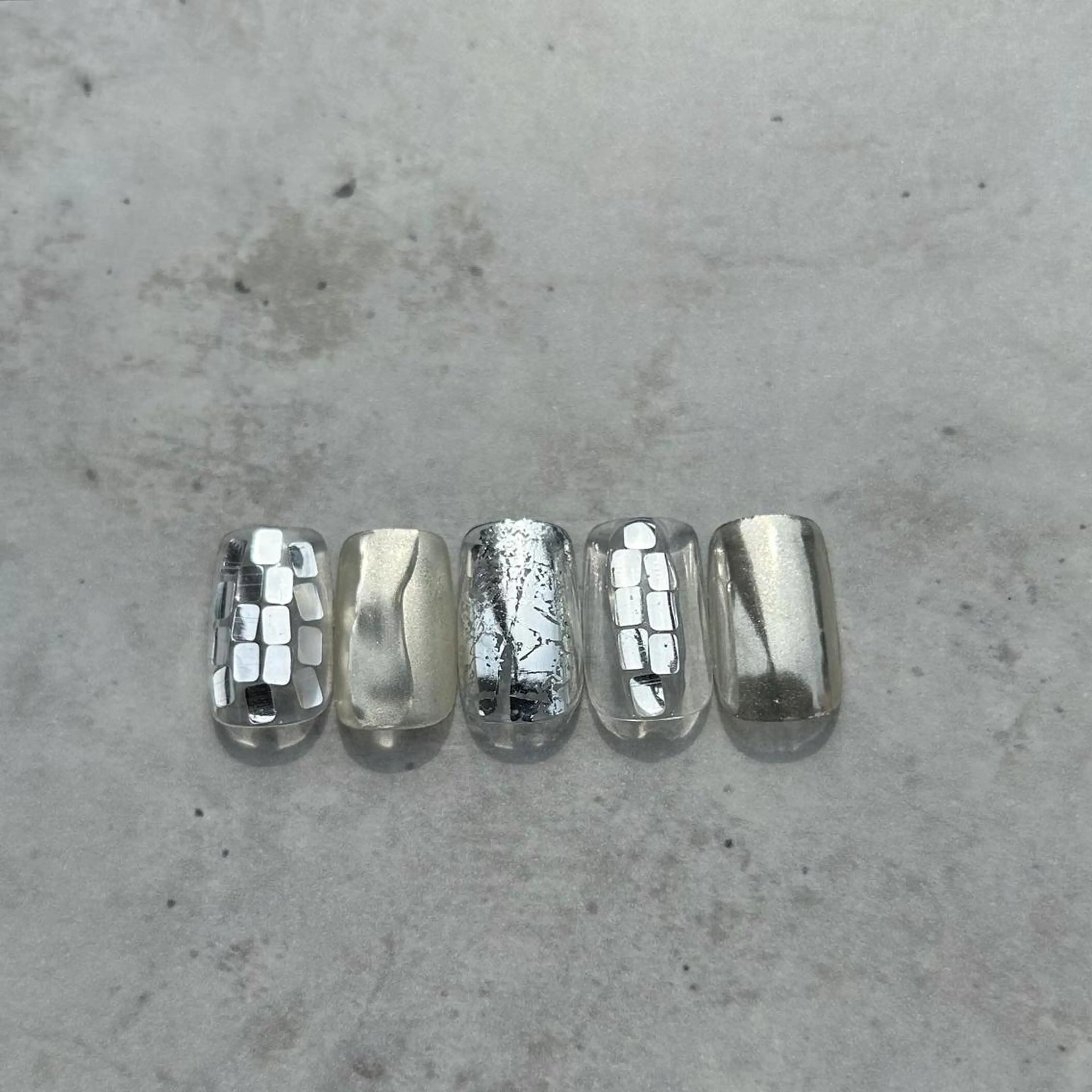 ネイル カジュアル クリアネイル マットネイル ミラーネイル ニュアンスネイル ハンドネイル ハンドケア lyly.nail所属・lylynail YUUKAのネイルデザイン