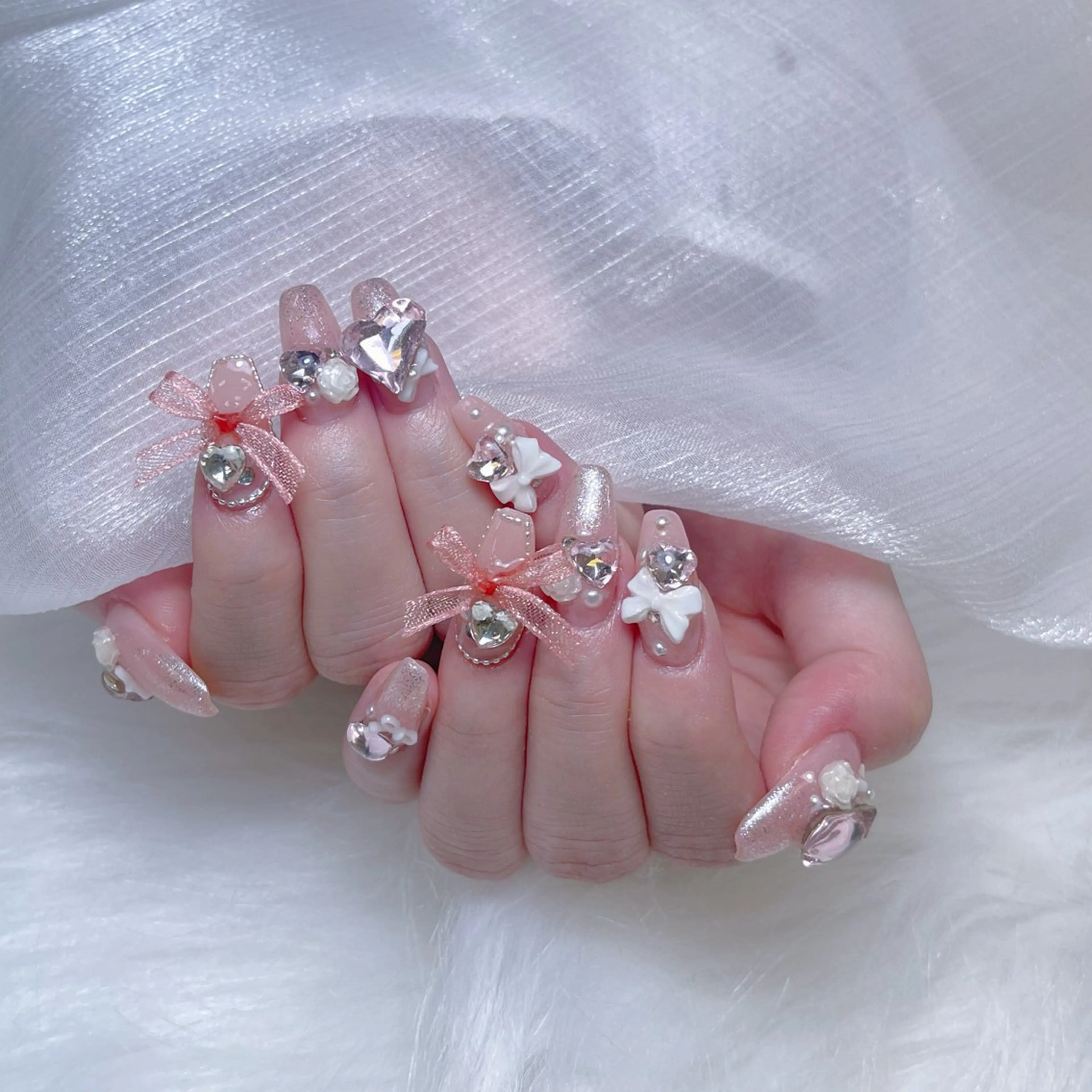 ネイル チークネイル クリアネイル ガーリー ハート キラキラネイル ハンドネイル NailPrincess所属・princess スカルプ専門店のネイルデザイン