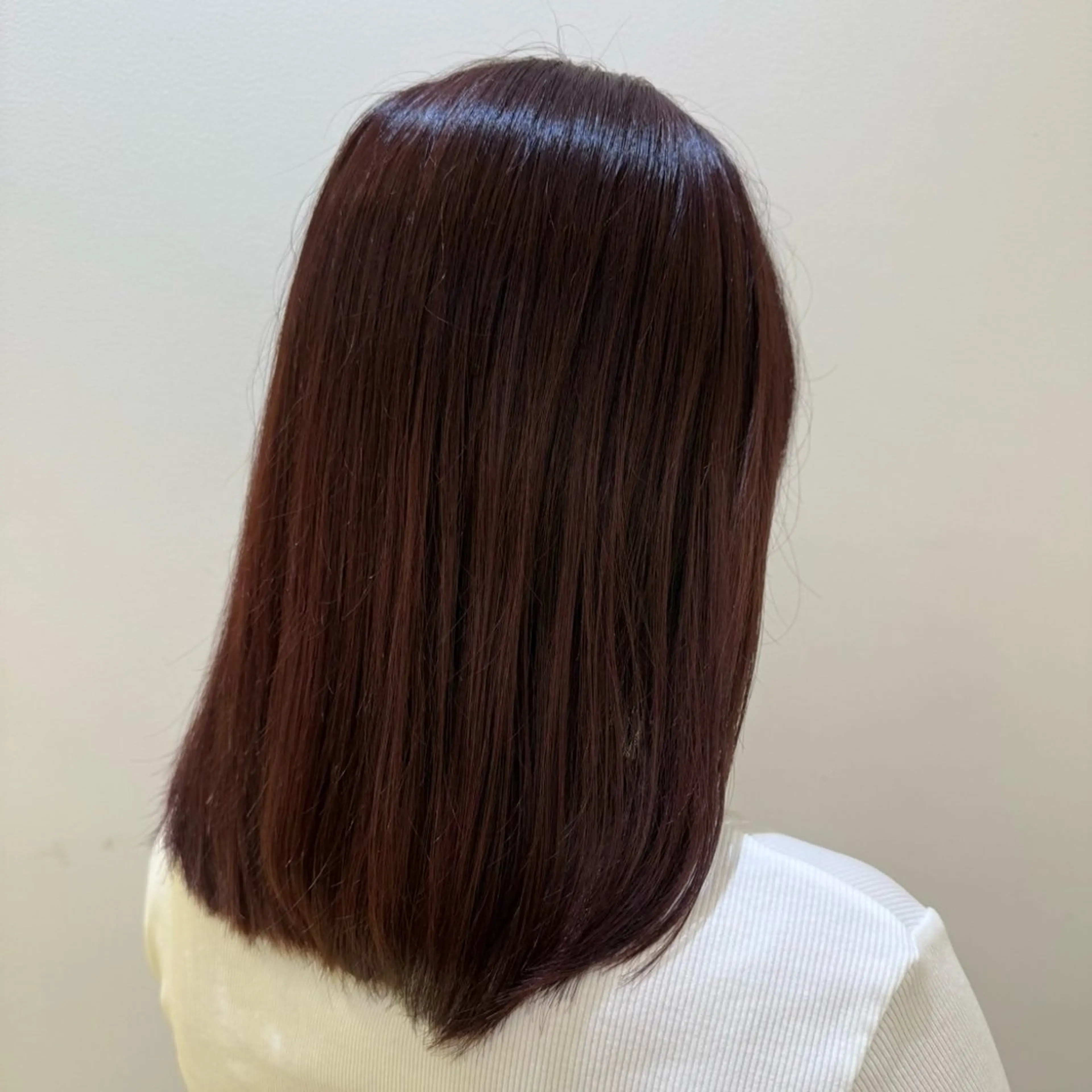 カラー 吉永 百合香のヘアスタイル