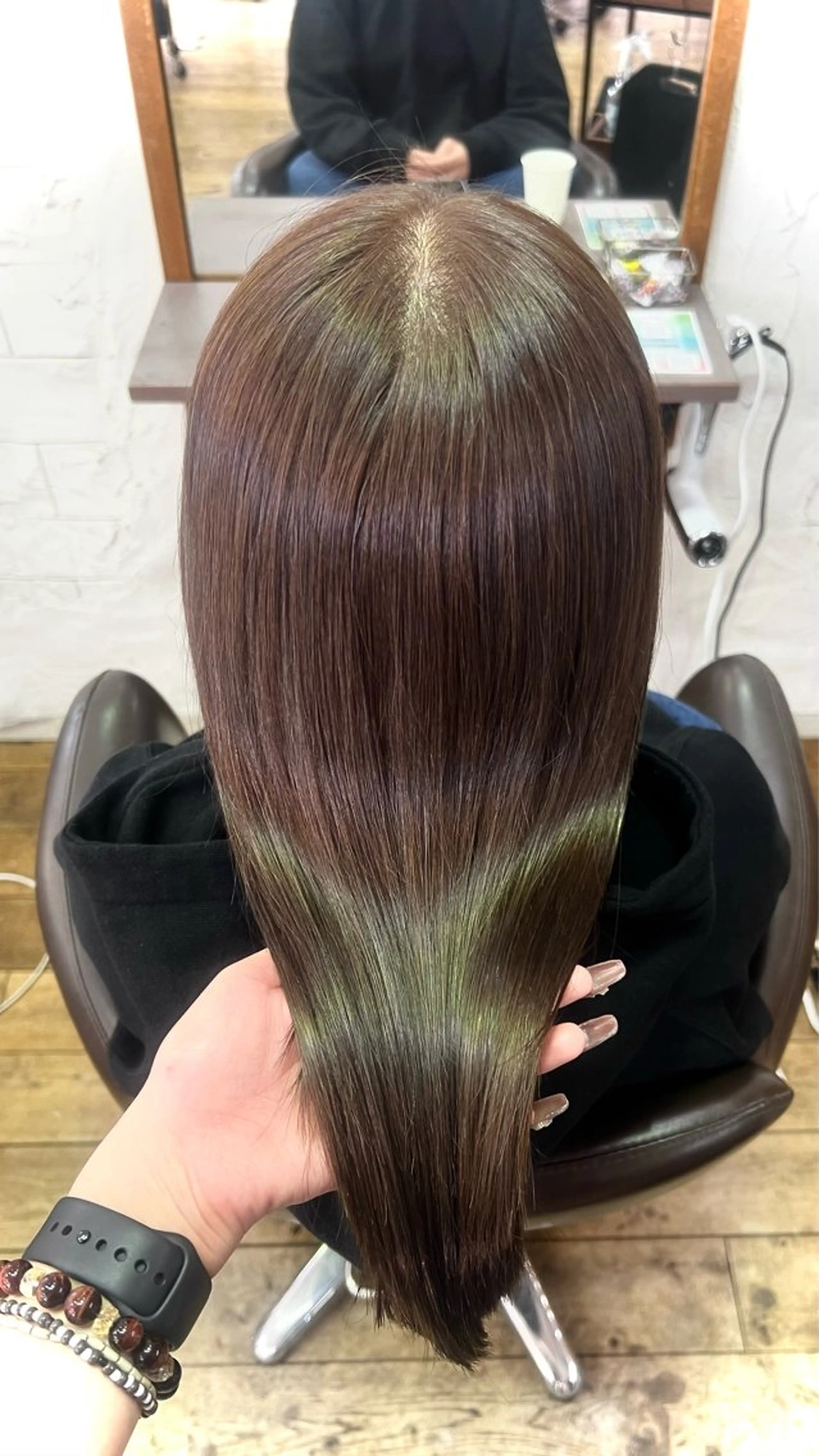 ロング カット ヘアカラー 縮毛矯正 トリートメント 菅野 杏実のヘアスタイル