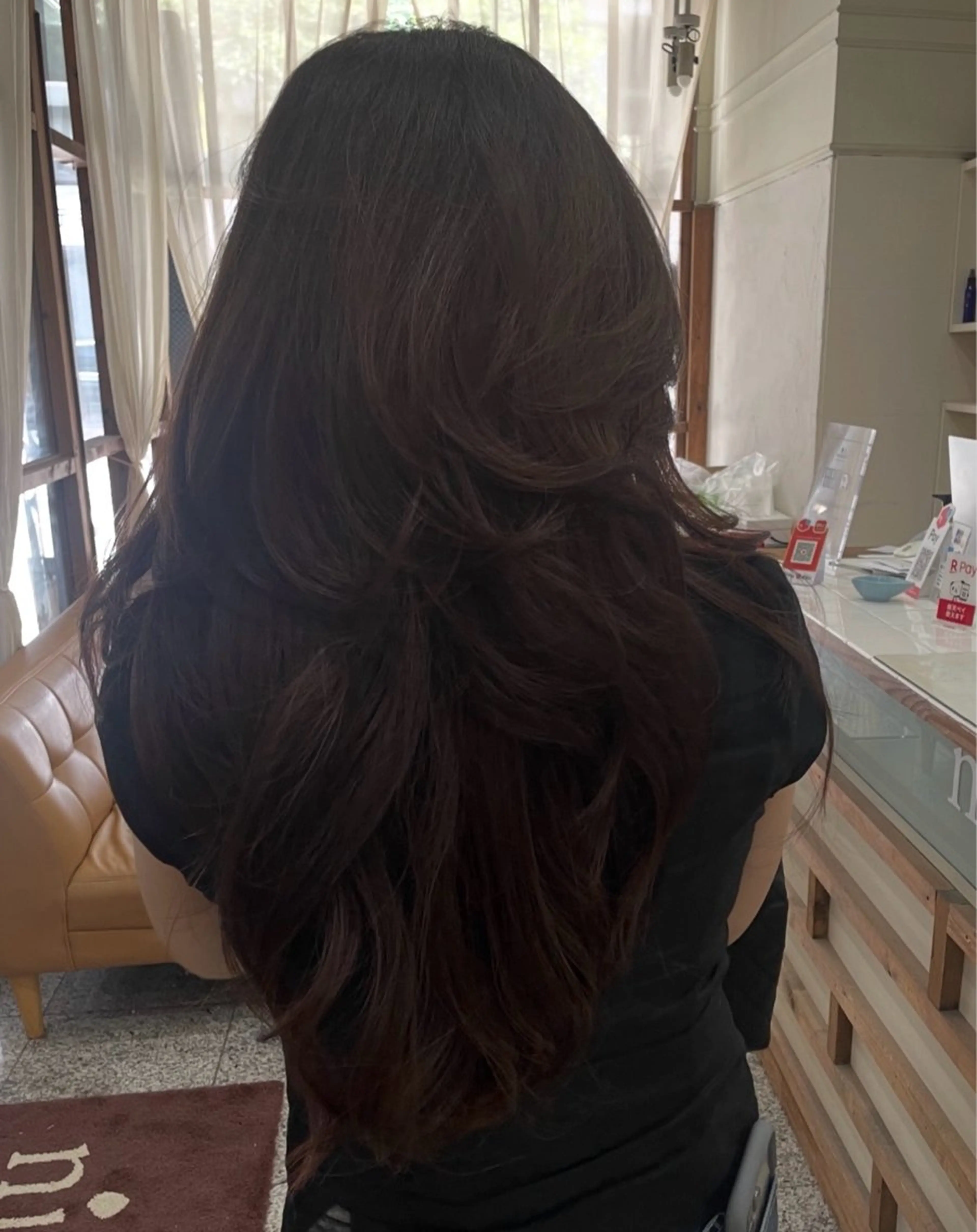 ロング レイヤーカット veretta.所属・レイヤーカット・水素 松井山手　齊藤　興のヘアスタイル