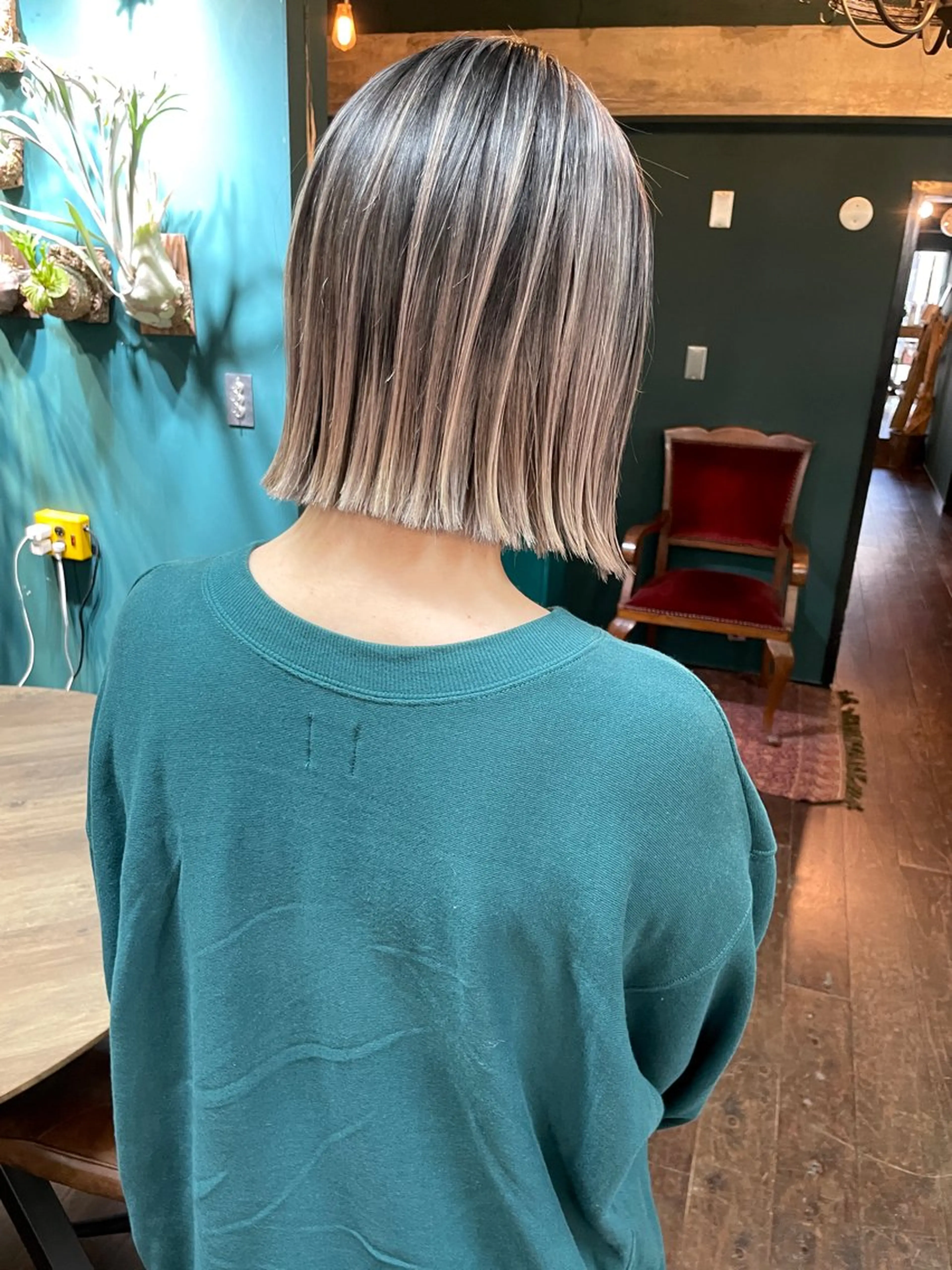 ミディアム カット ヘアカラー トリートメント vivre libre所属・vivre libreのヘアスタイル