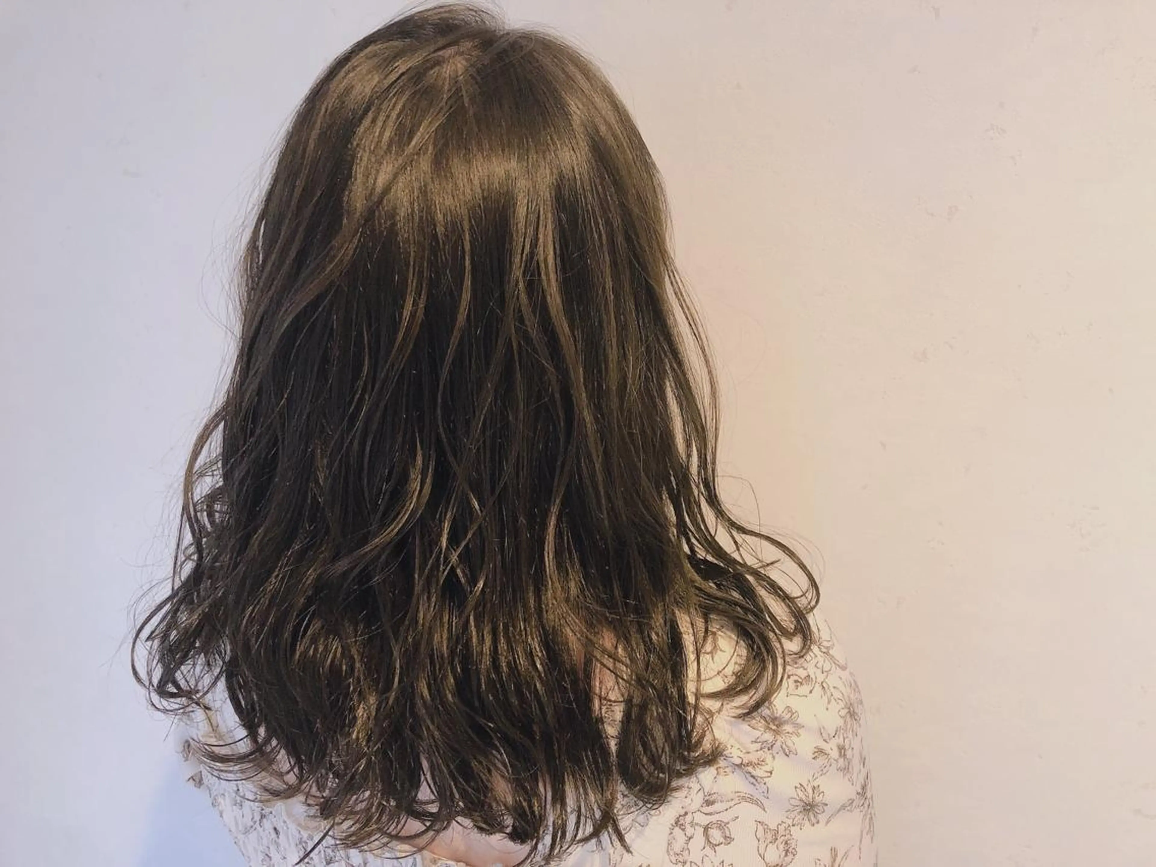 セミロング カラー The book hand salon所属・伊藤 さやかのヘアスタイル