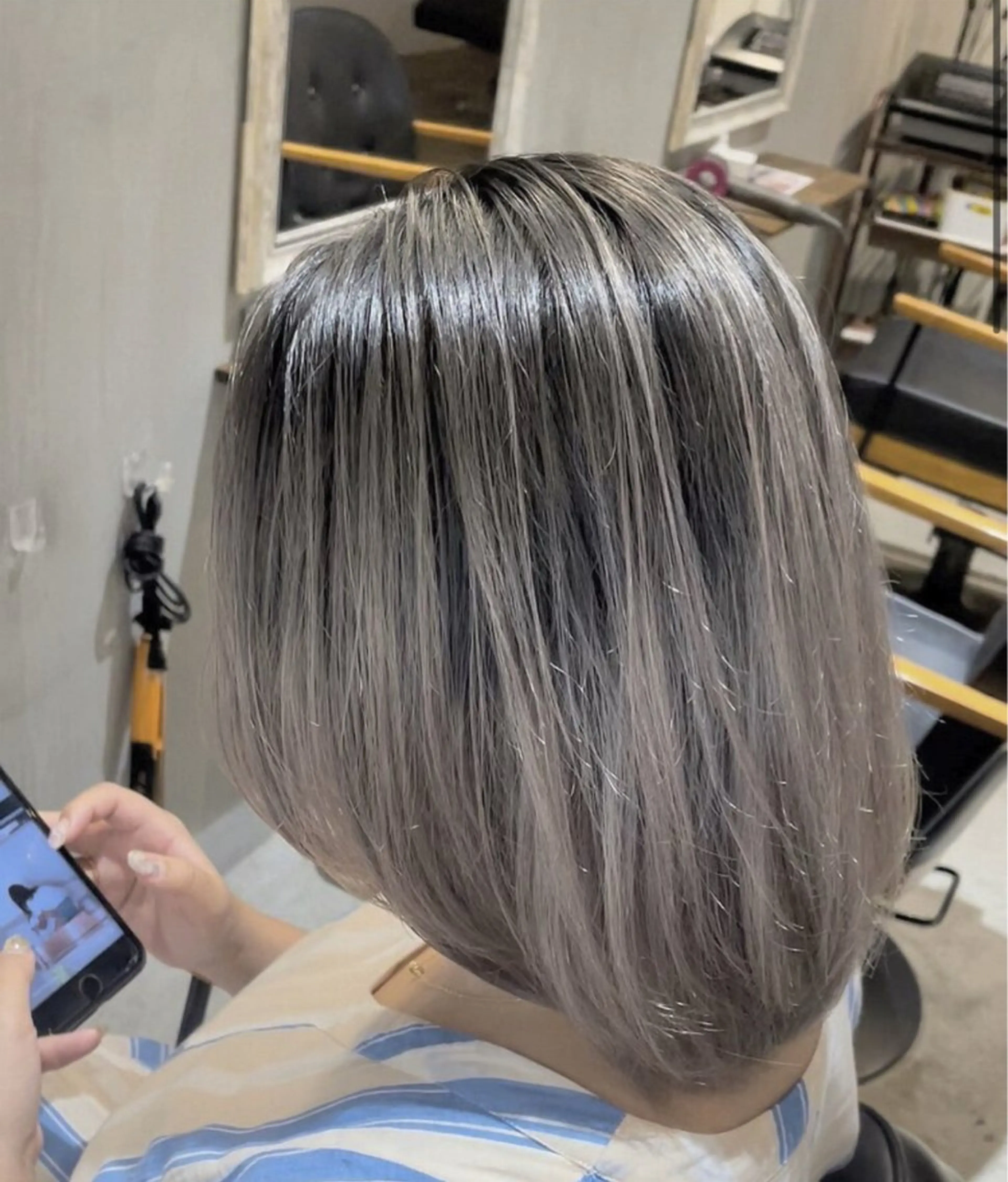 🩶半額クーポン🩶海外風バレイヤージュ🩶の写真