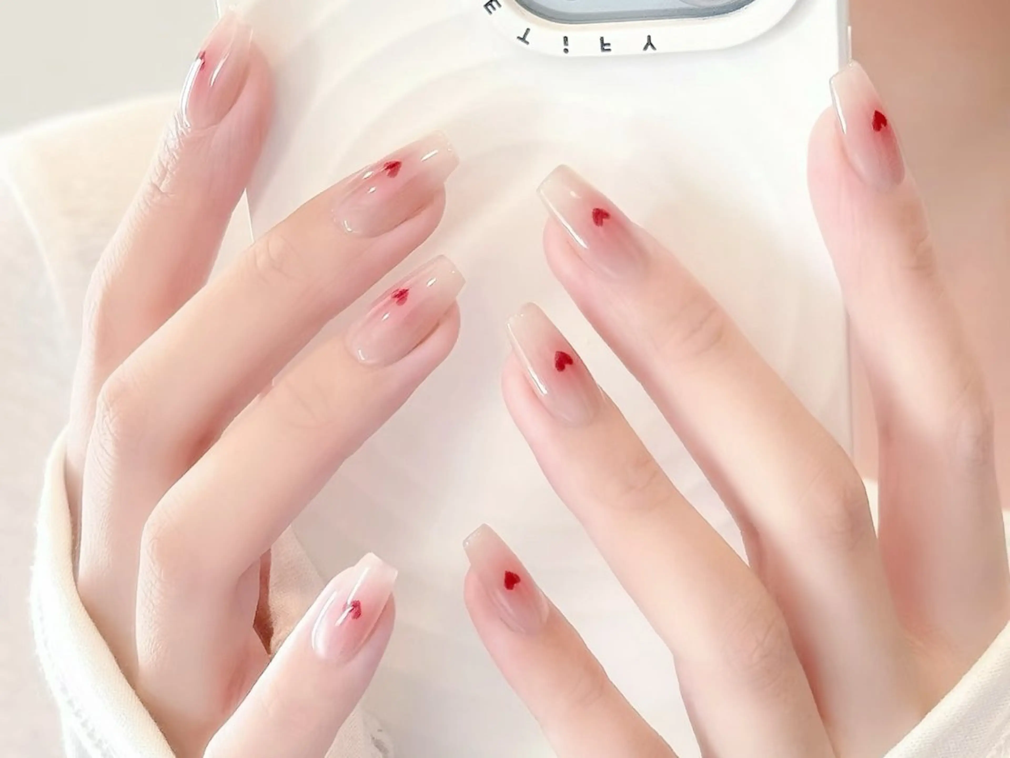 ネイル オーロラネイル チークネイル 長さ出し フットネイル フレンチネイル ハンドネイル ハンドケア Zz nail salonのネイルデザイン