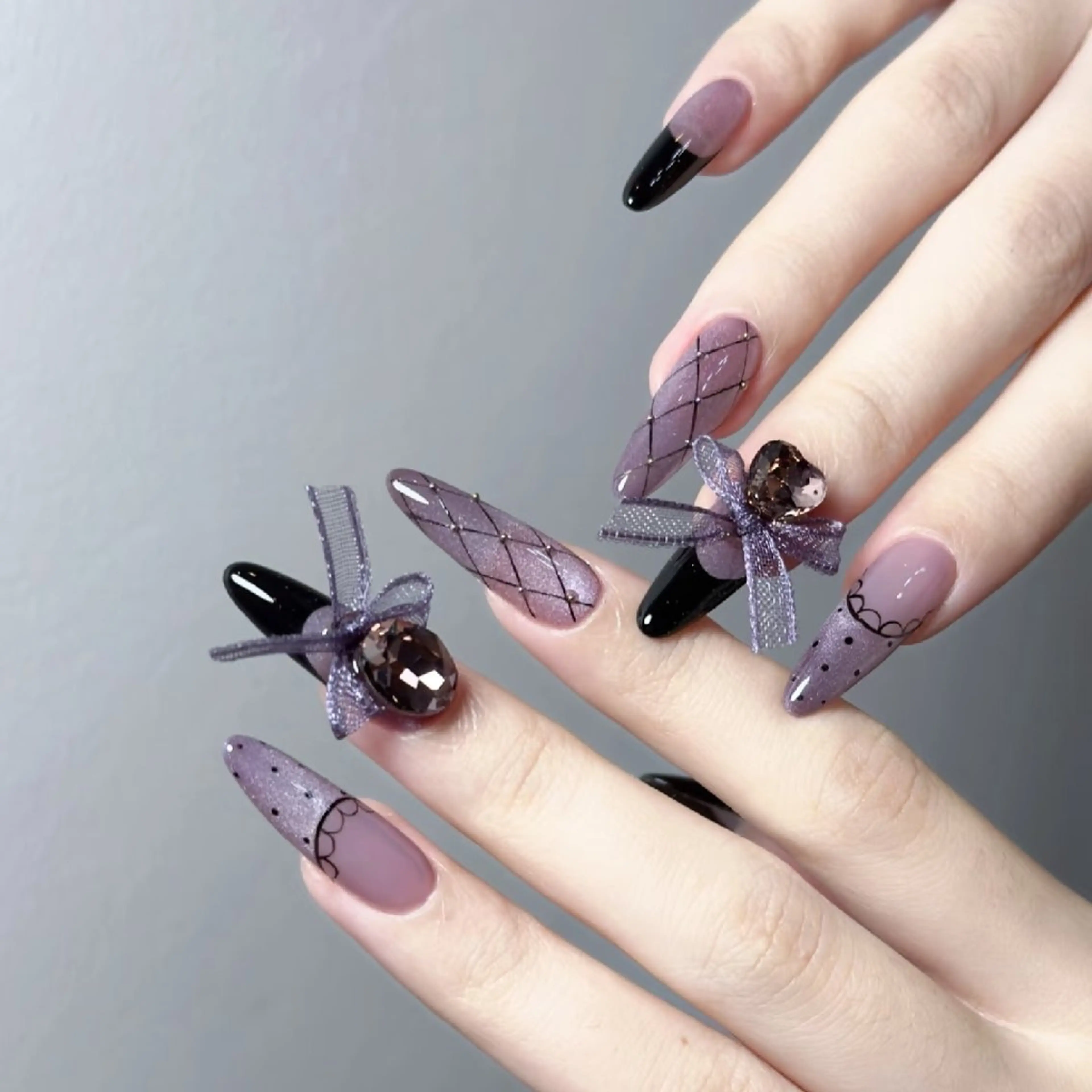 ネイル 鈴木 彩星のネイルデザイン