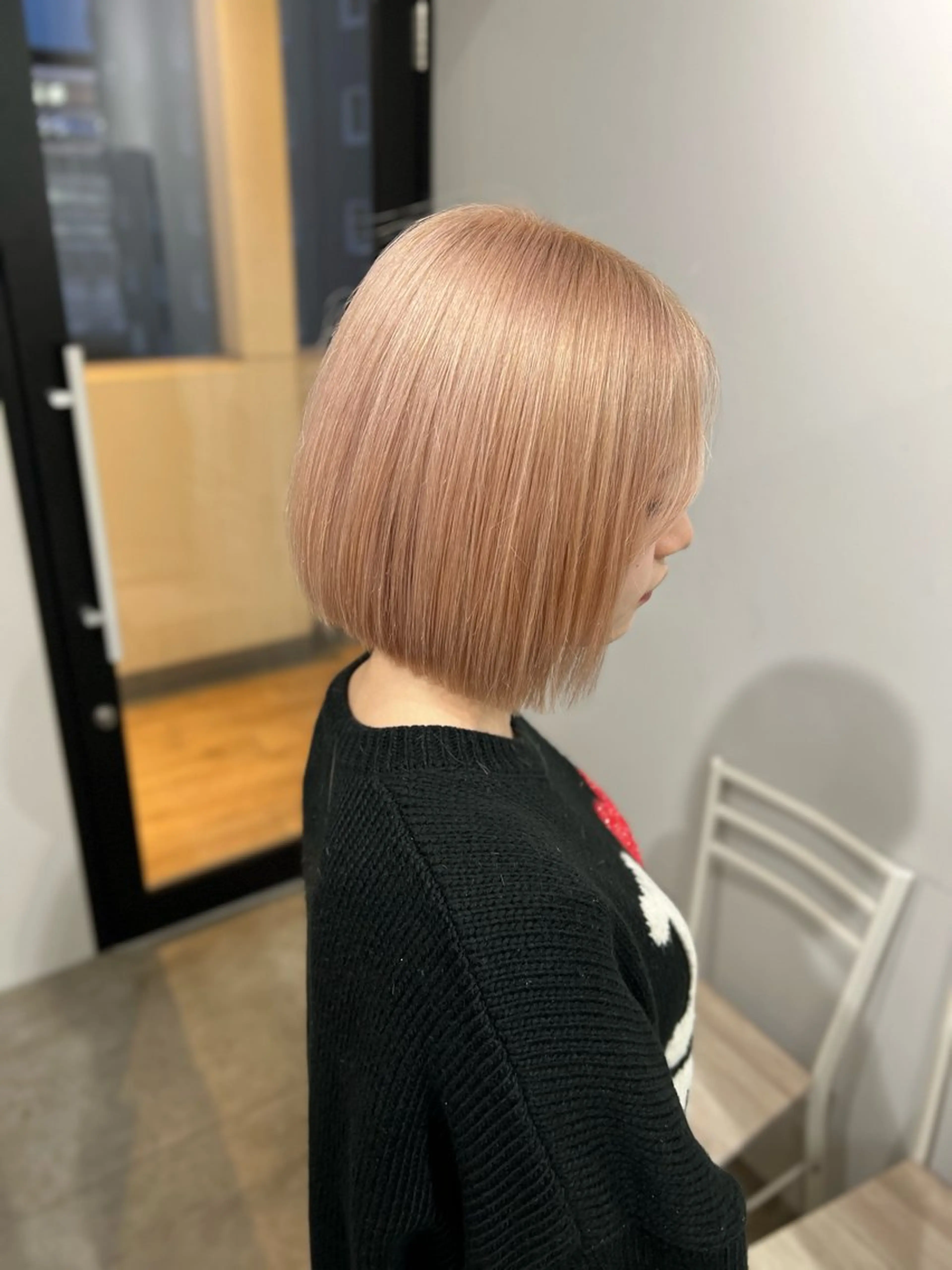 ショート カラー ベージュカラー ブリーチ ブロンド ダブルカラー シルバー カット ヘアカラー トリートメント ブリーチ/髪質改善/ レイヤー/YUTO‎のヘアスタイル