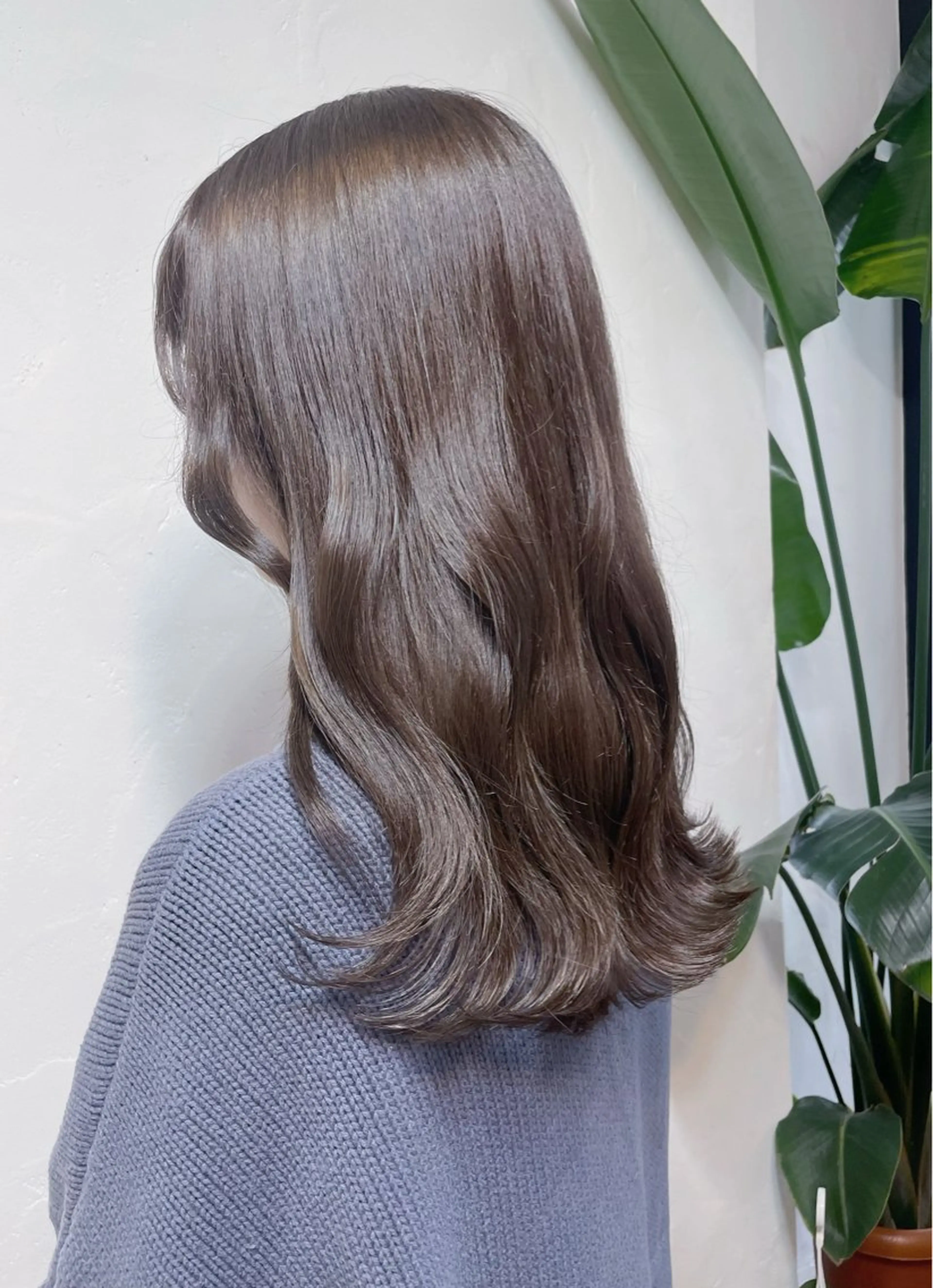 セミロング ふわっとレイヤー 🪽スガヤハルミのヘアスタイル