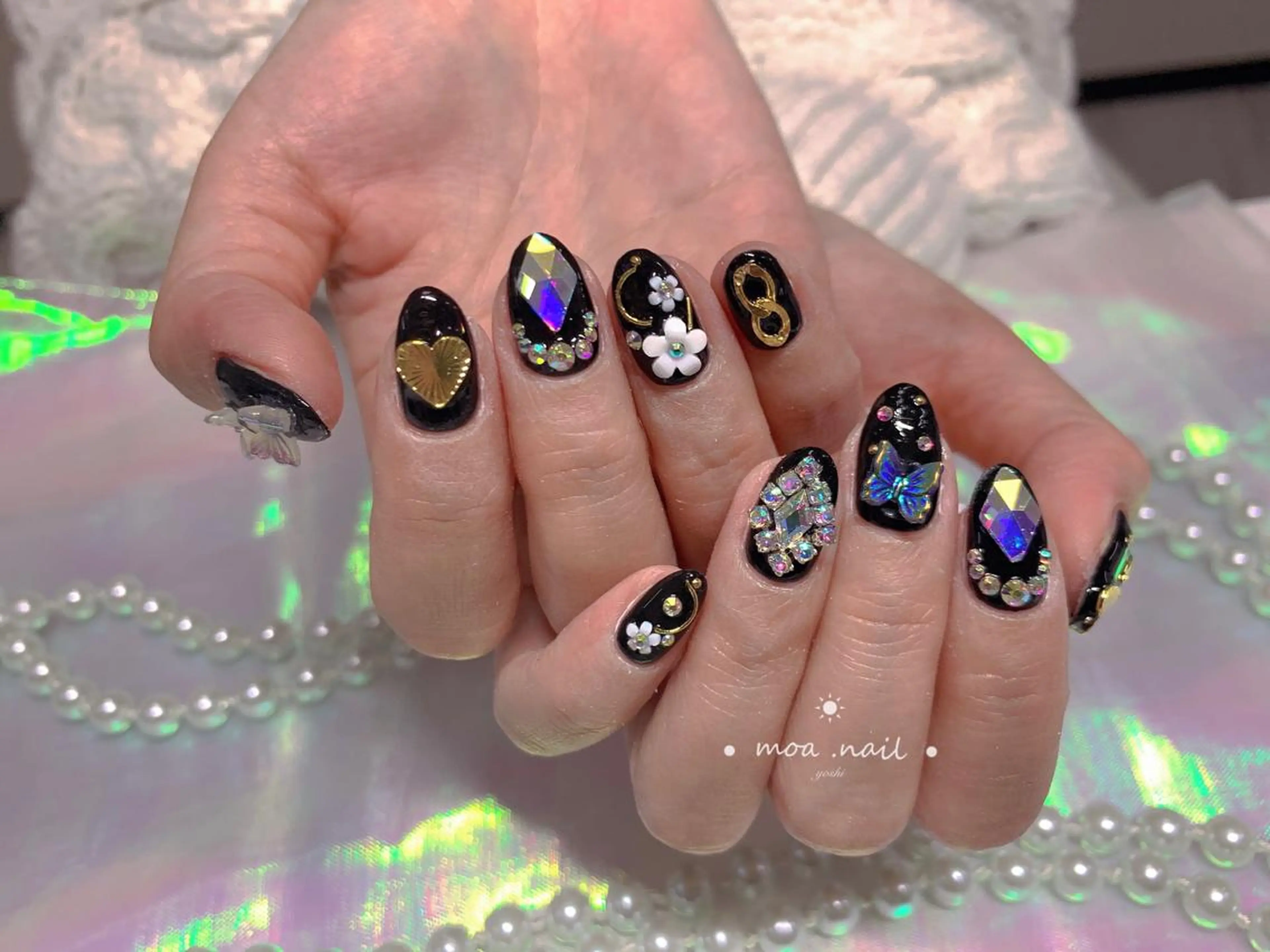 ネイル MOA NAIL所属・MoaNail🫶 Yoshiのネイルデザイン