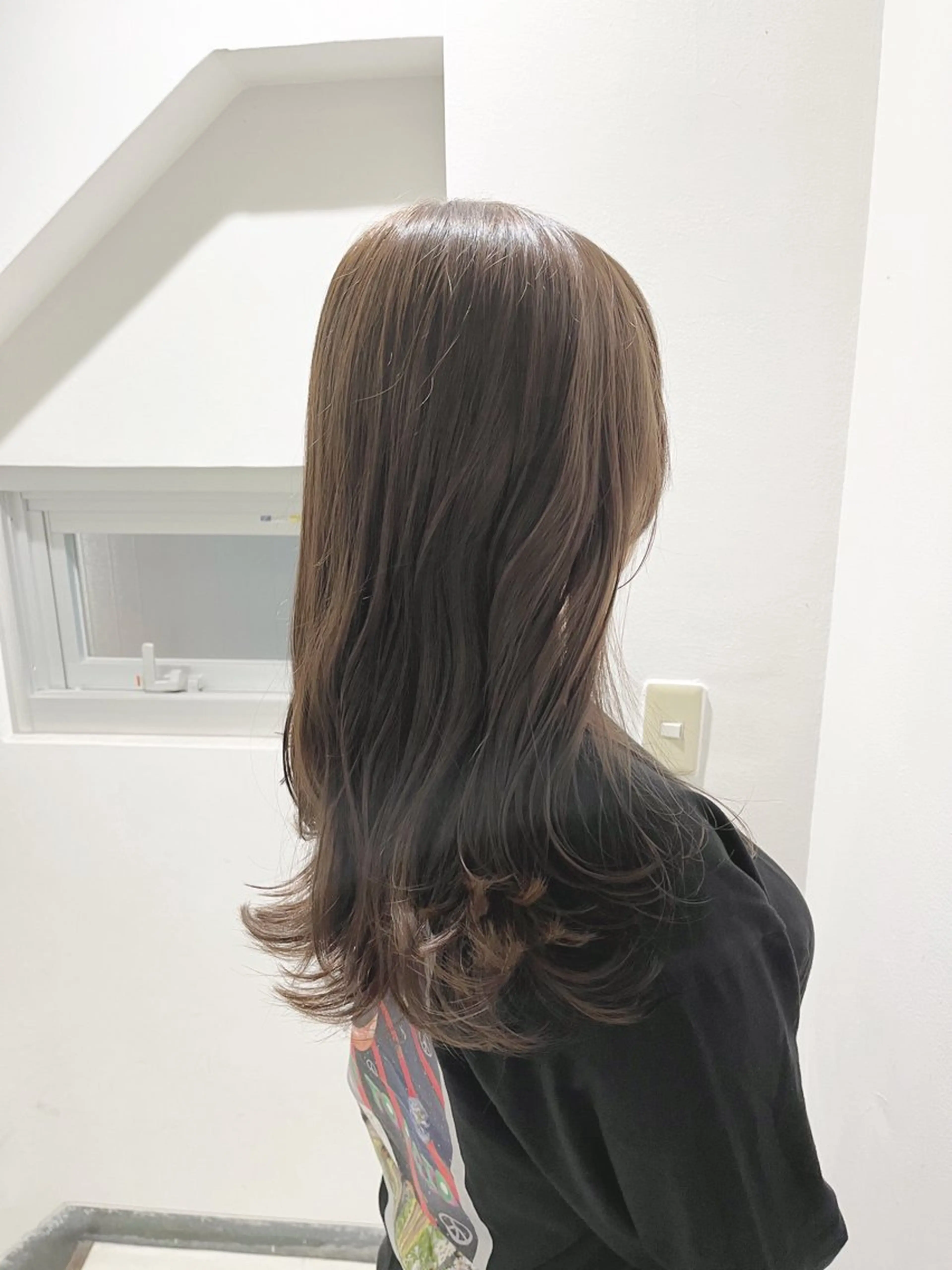 ロング カラー ヘアアレンジ ブリーチ グレージュ ブリーチなしカラー カット ヘアカラー トリートメント 🤍清楚系 韓国レイヤー🤍拓朗のヘアスタイル