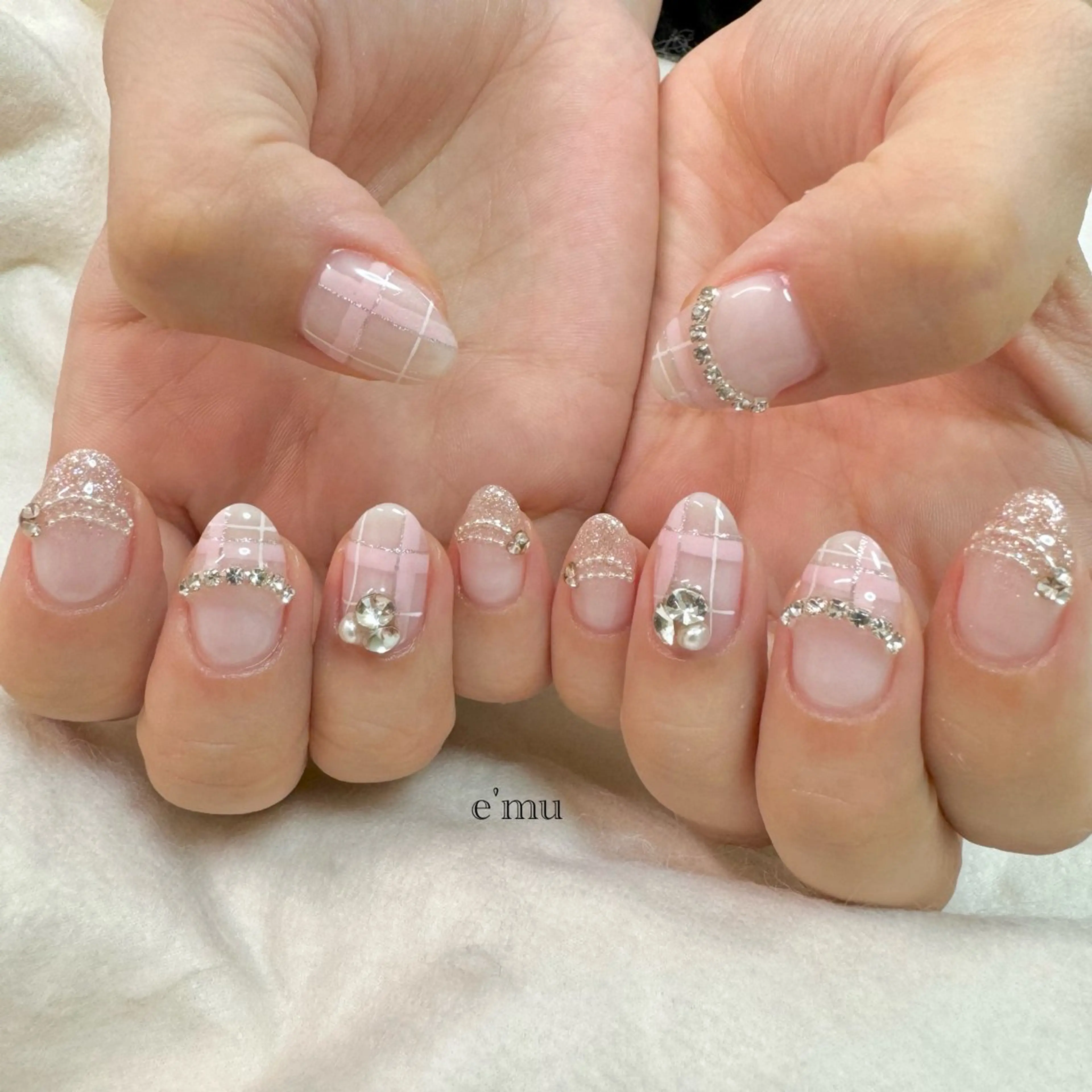 ネイル ガーリー ハンドネイル nail salon e'mu💐のネイルデザイン