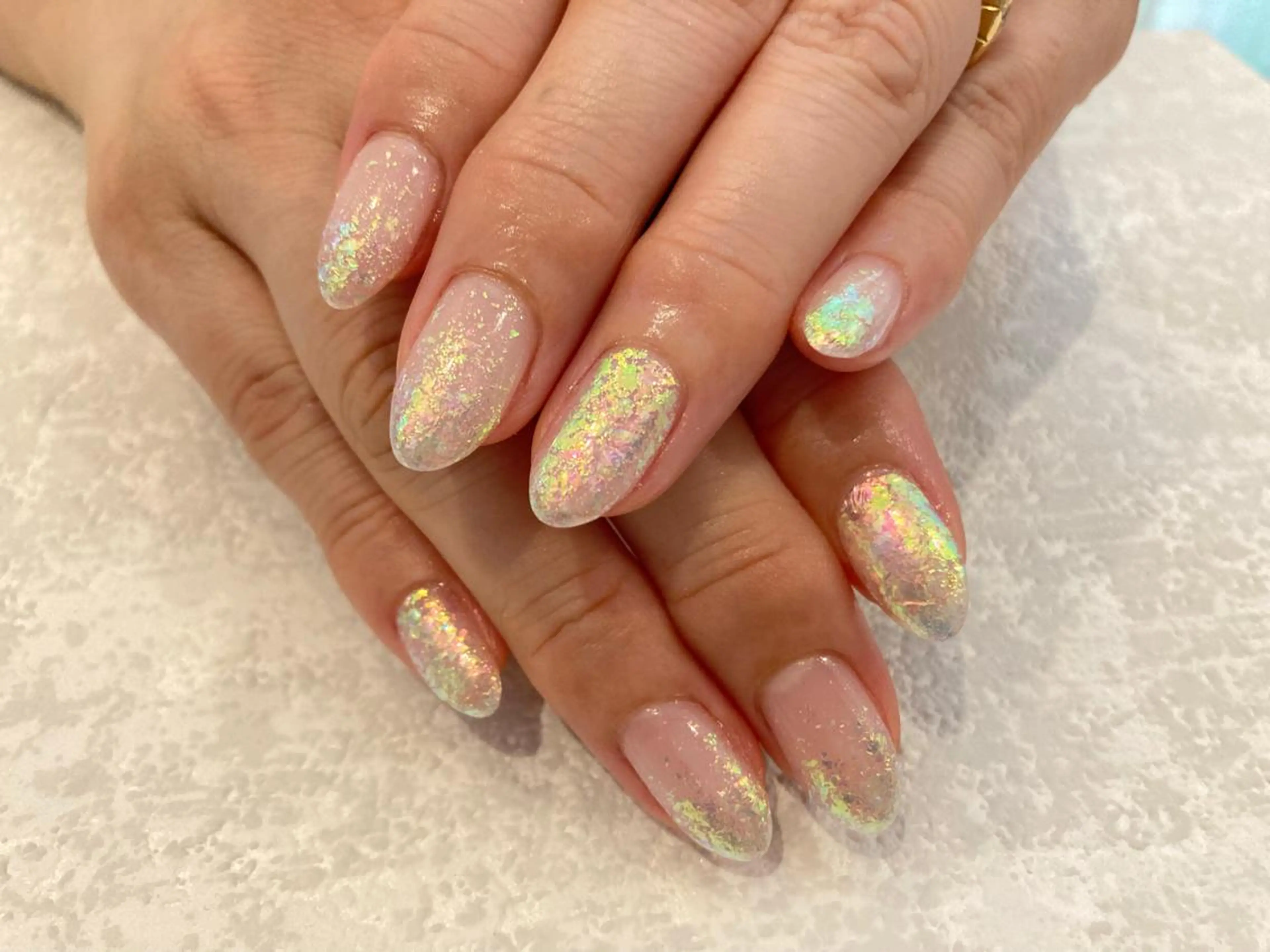 ネイル オーロラネイル シンプルネイル Lisa’s Salonのネイルデザイン