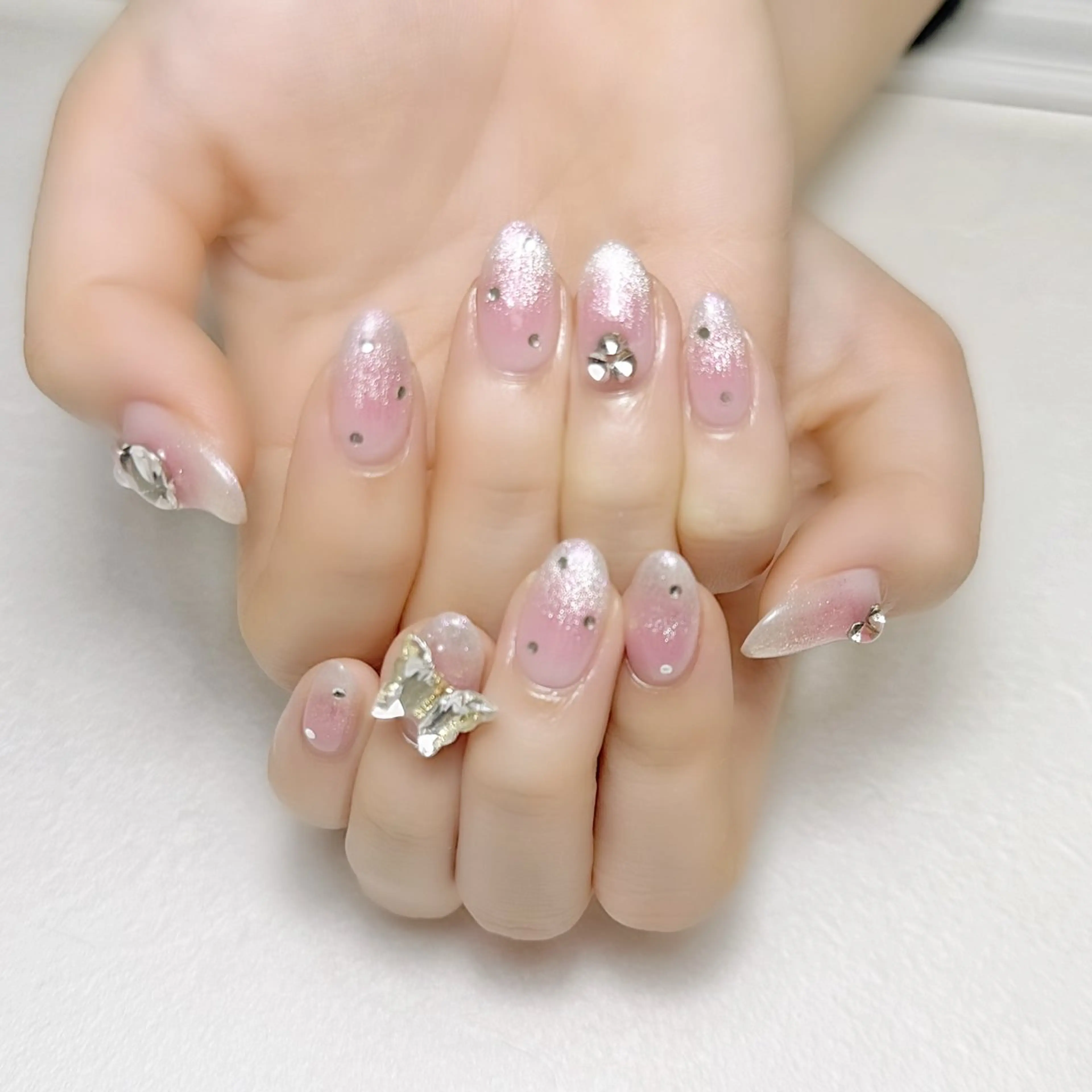 ネイル チークネイル ラメ(グリッター) ワンホンネイル rouse nail RISATOのネイルデザイン