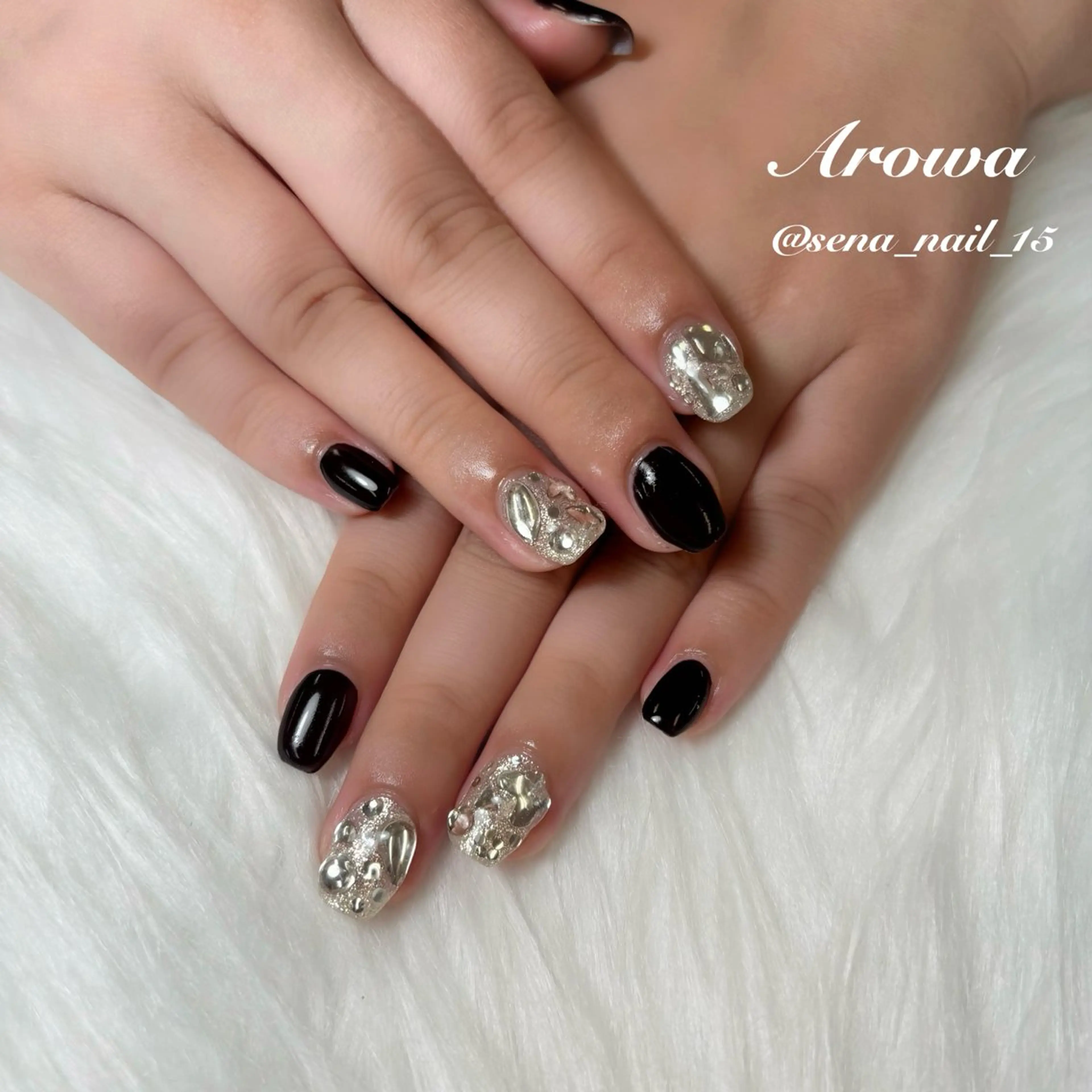 【hand】盛り放題🤍💅🏻の写真