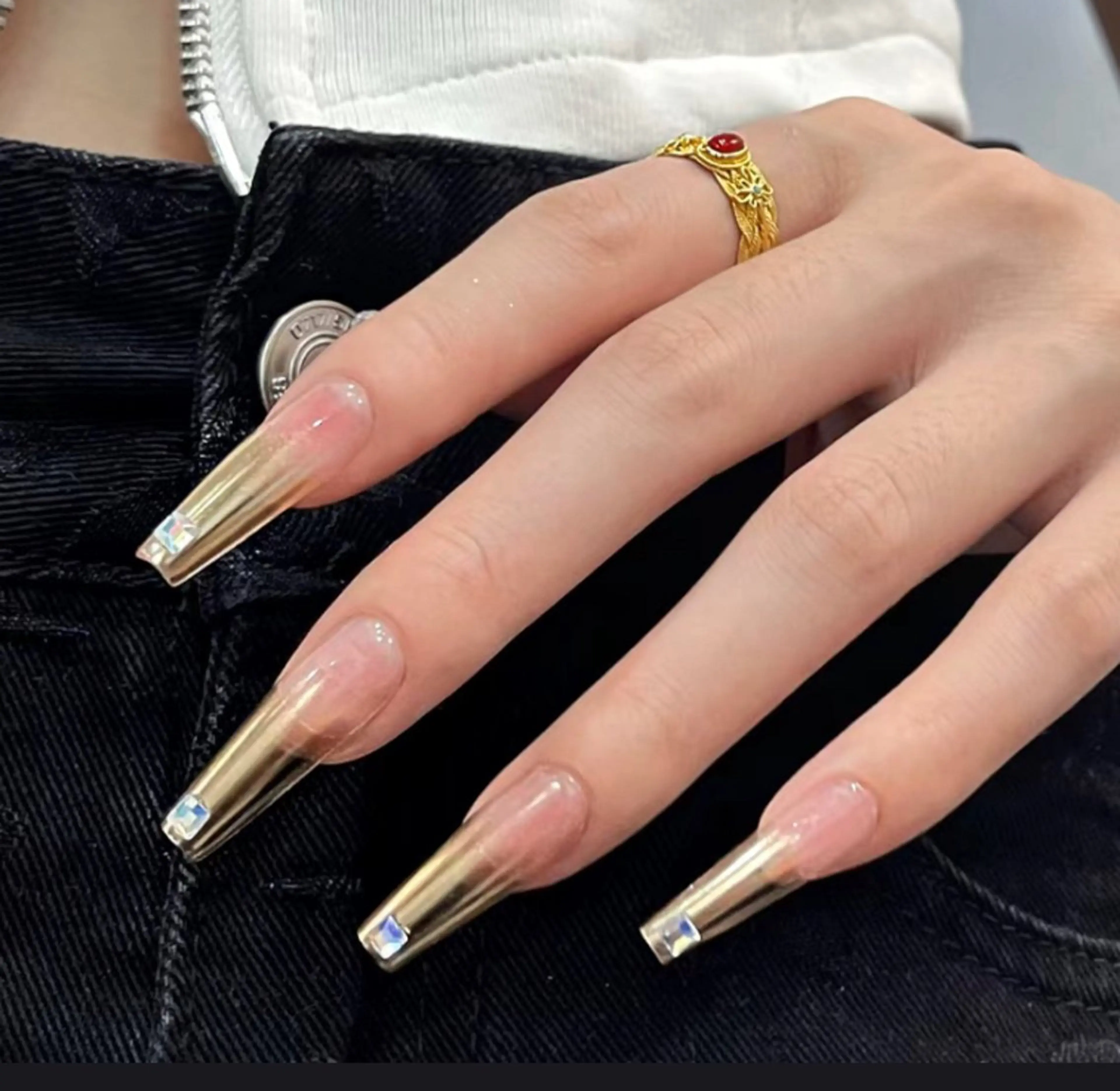 ネイル ishiro 🍂のネイルデザイン