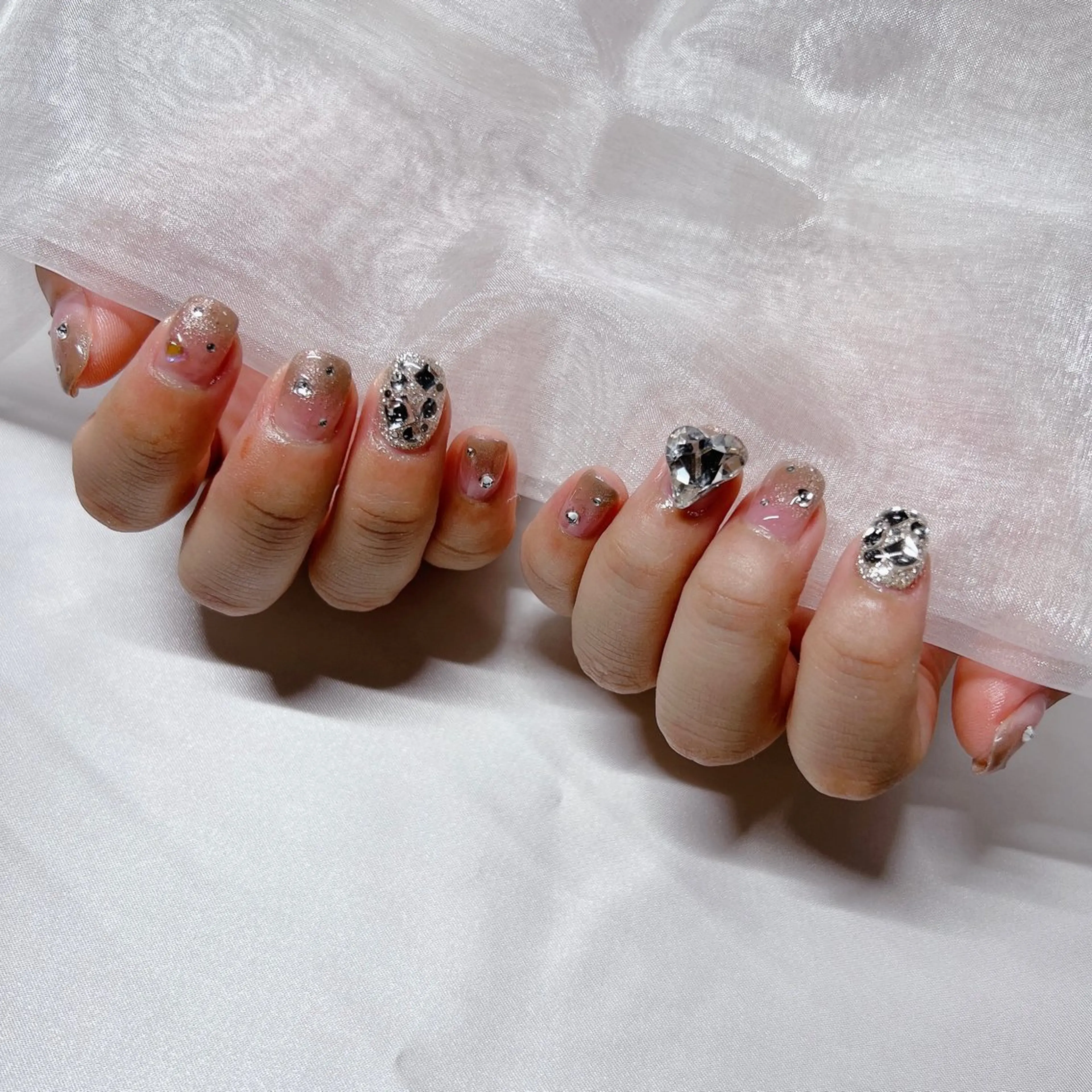 ネイル ジェルネイル 韓国ネイル マグネットネイル 持ち込み ニュアンスネイル -nail salon-Reward所属・nail salon Rewardのネイルデザイン