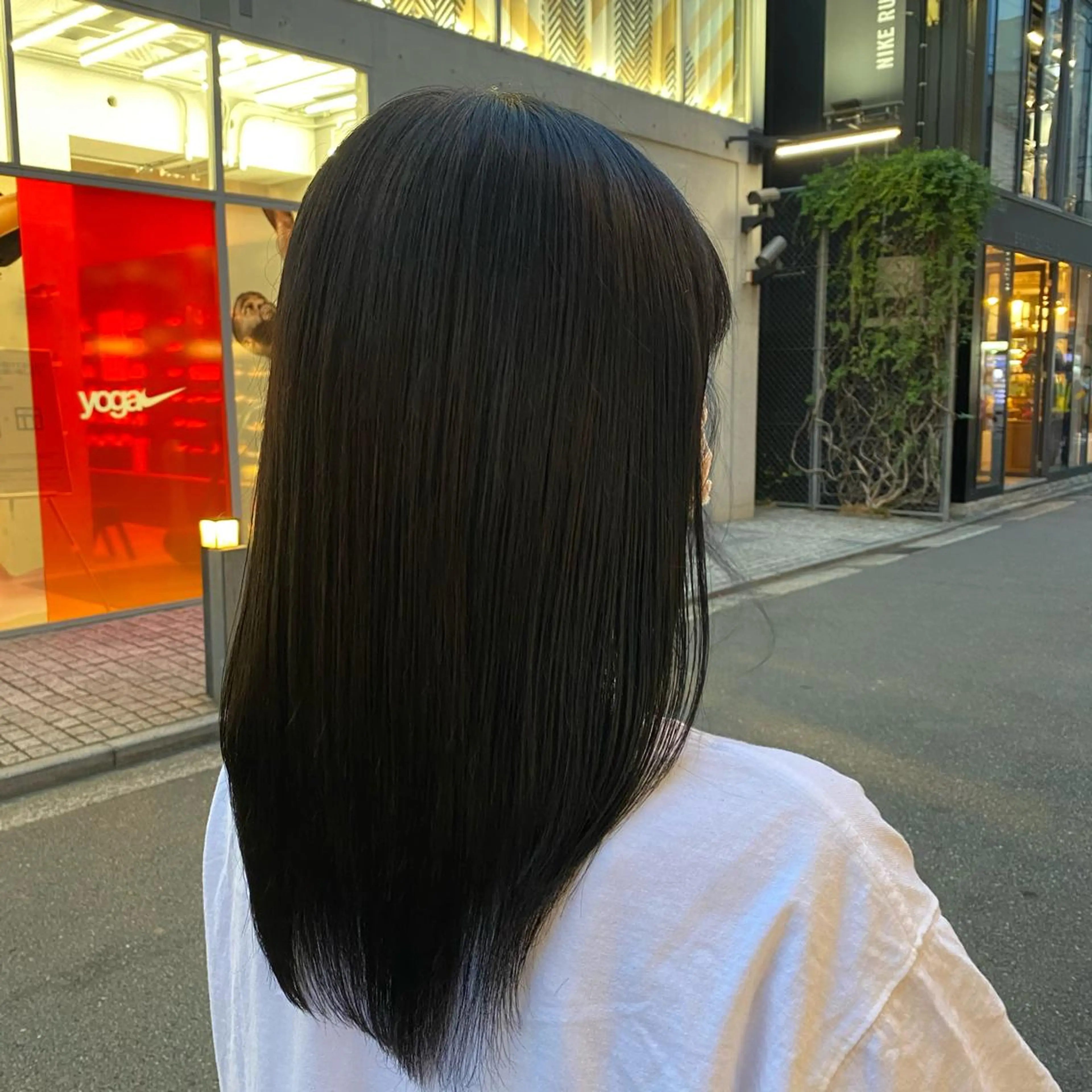 カラー 黒髪 かりん 🤍のヘアスタイル