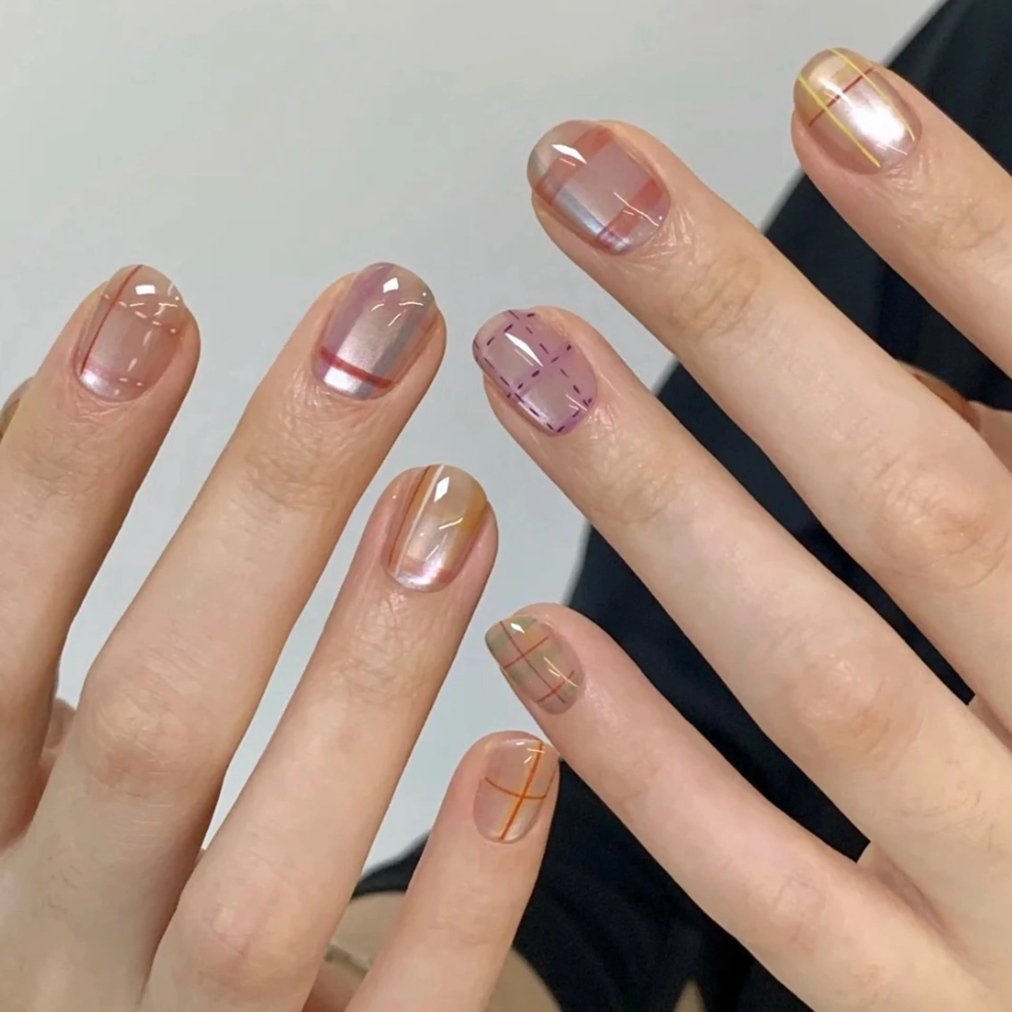 ネイル アートネイル マグネットネイル シンプルネイル パラジェル＆フィルイン専門店 joynow【ジョイナウ】所属・ネイリスト ミクのネイルデザイン