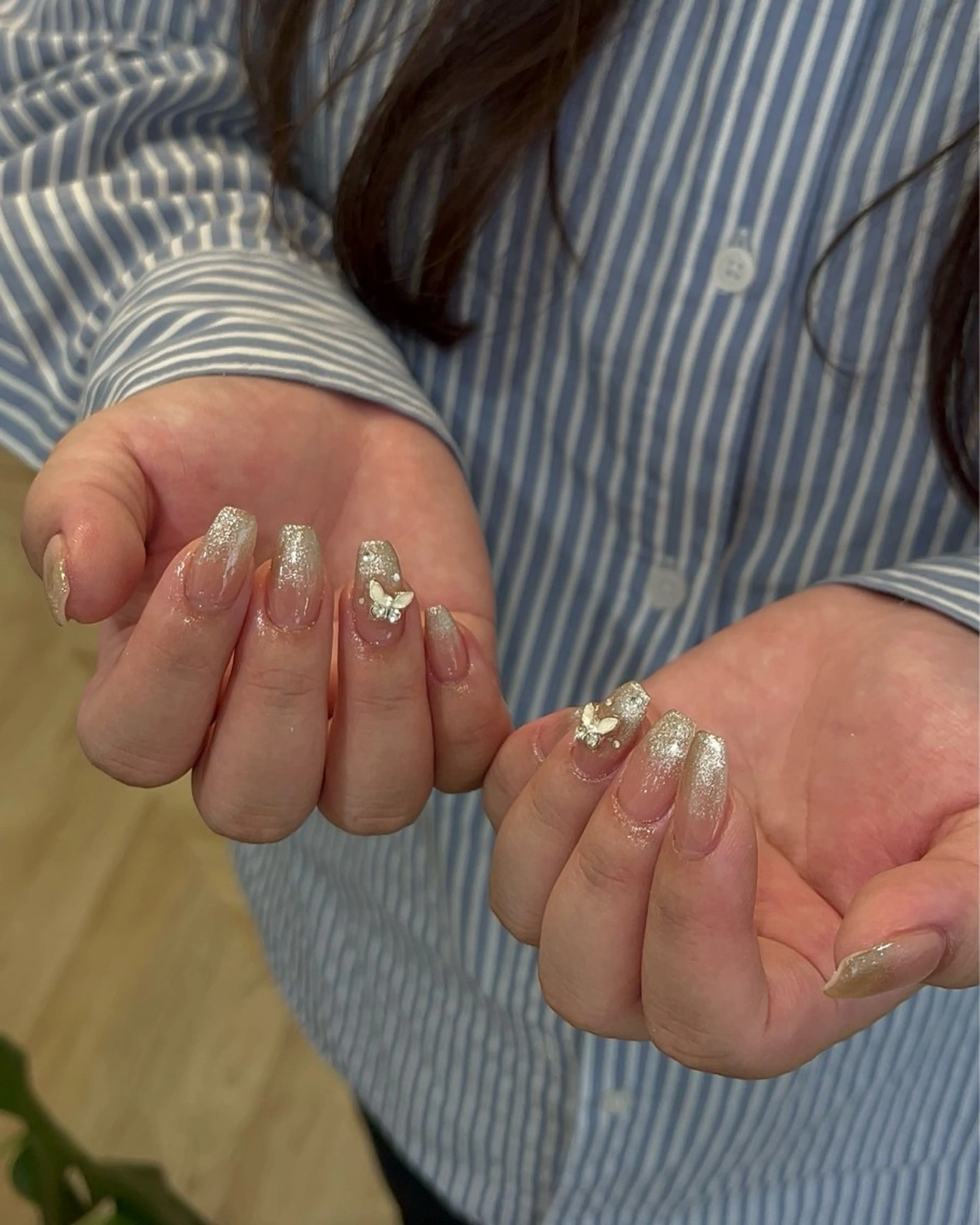 ネイル ハンドネイル フットネイル ハンドケア Nes.Nail所属・Miyagi Asamiのネイルデザイン