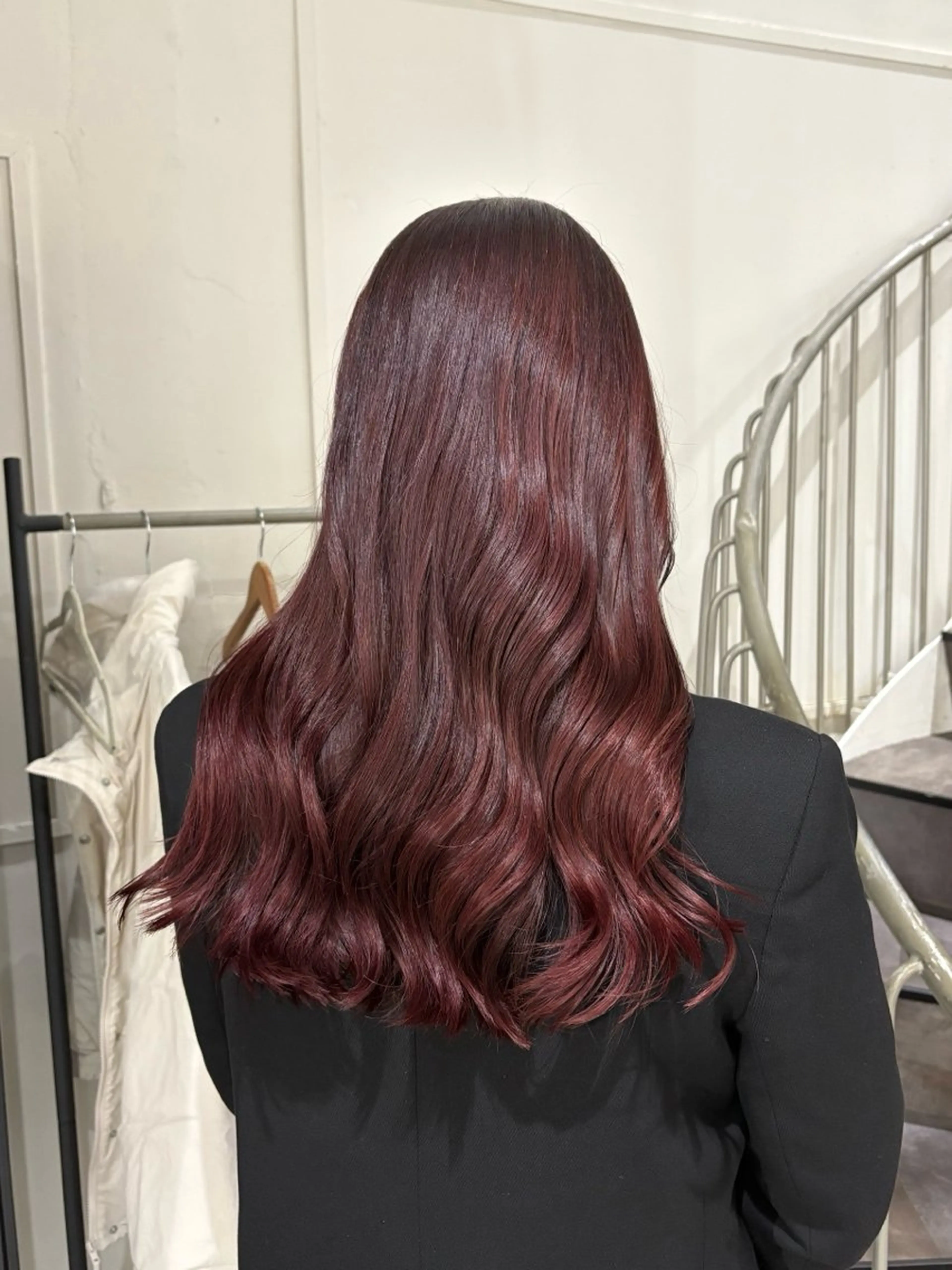ロング カラー アディクシーカラー ベージュカラー ブリーチ ブラウンカラー エドルカラー カット ヘアカラー トリートメント Attrait .のヘアスタイル