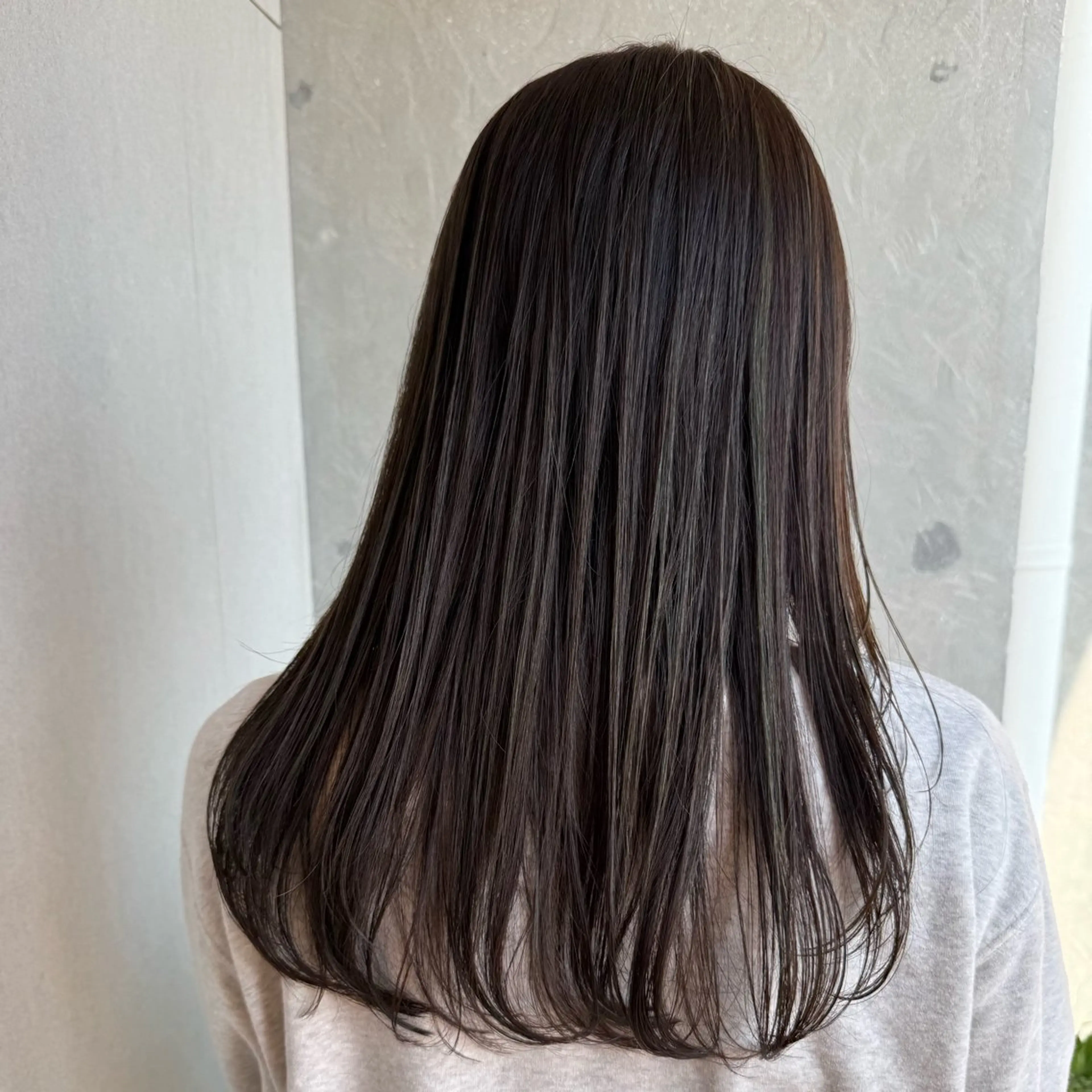 ロング カラー 五反田 綾里のヘアスタイル