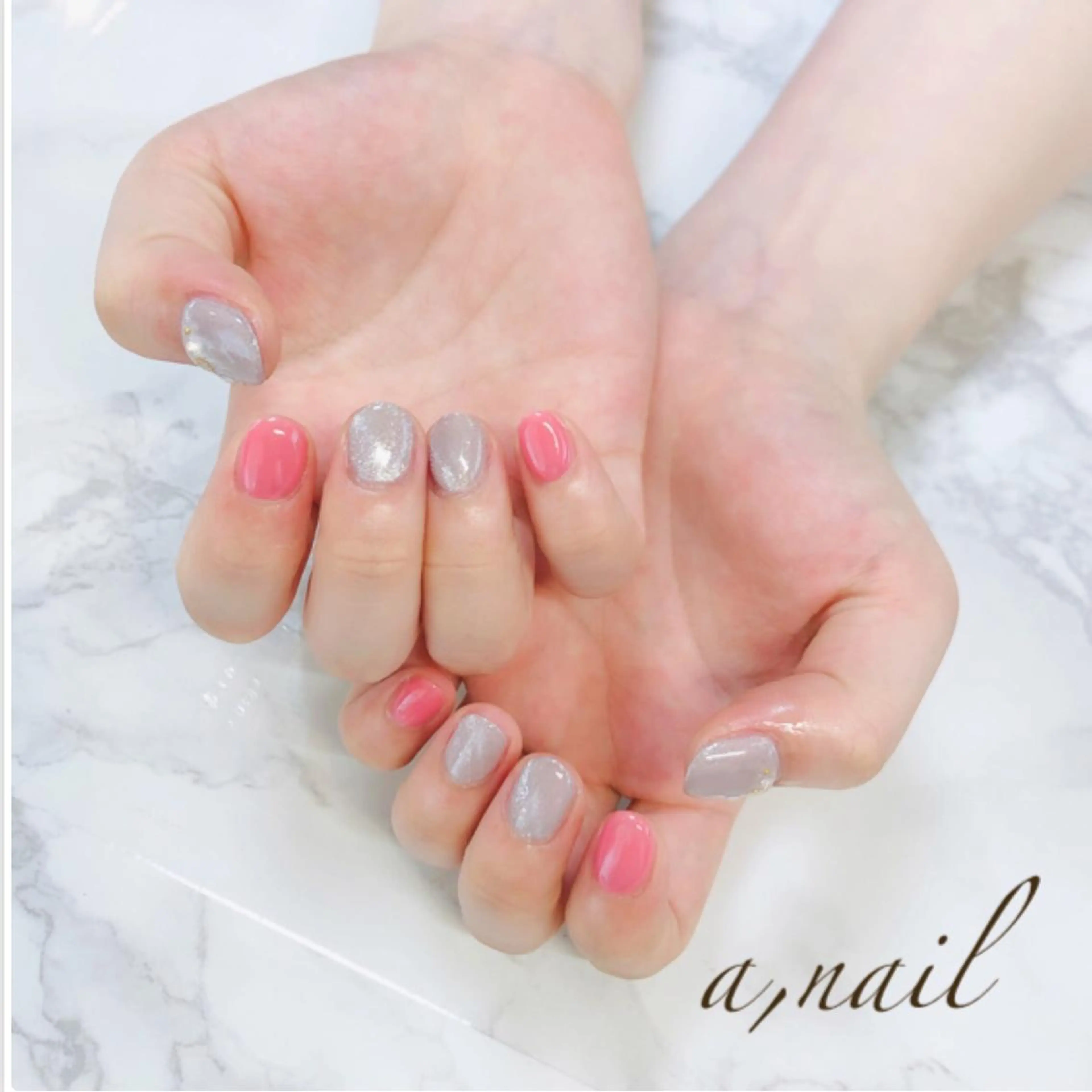 ネイル フットネイル ジェルネイル グラデーション ラメ(グリッター) ラメグラデーション ハンドネイル ネイルサロン エーネイルのネイルデザイン