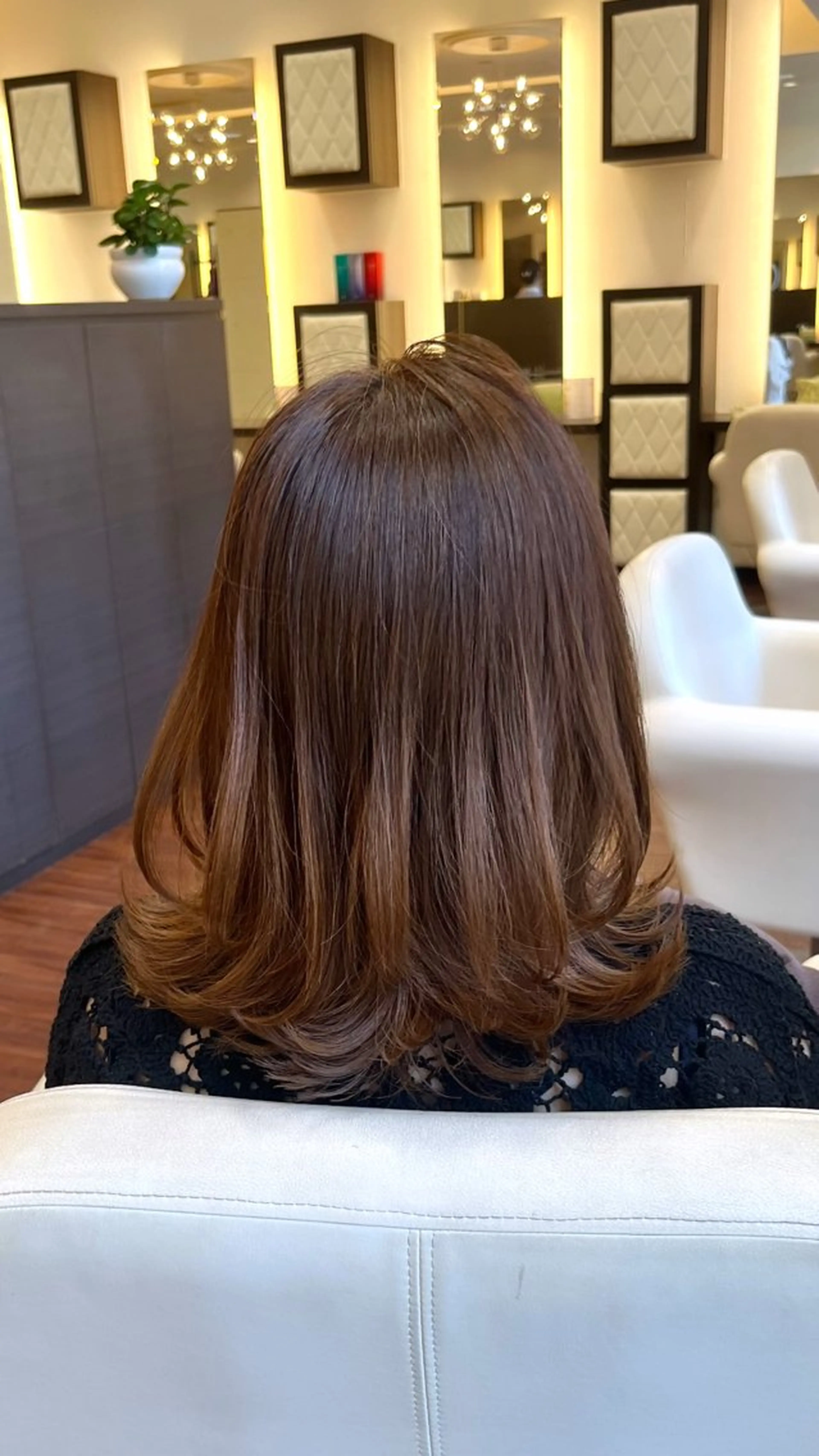 ミディアム ショートカット 🖤ikoiのヘアスタイル