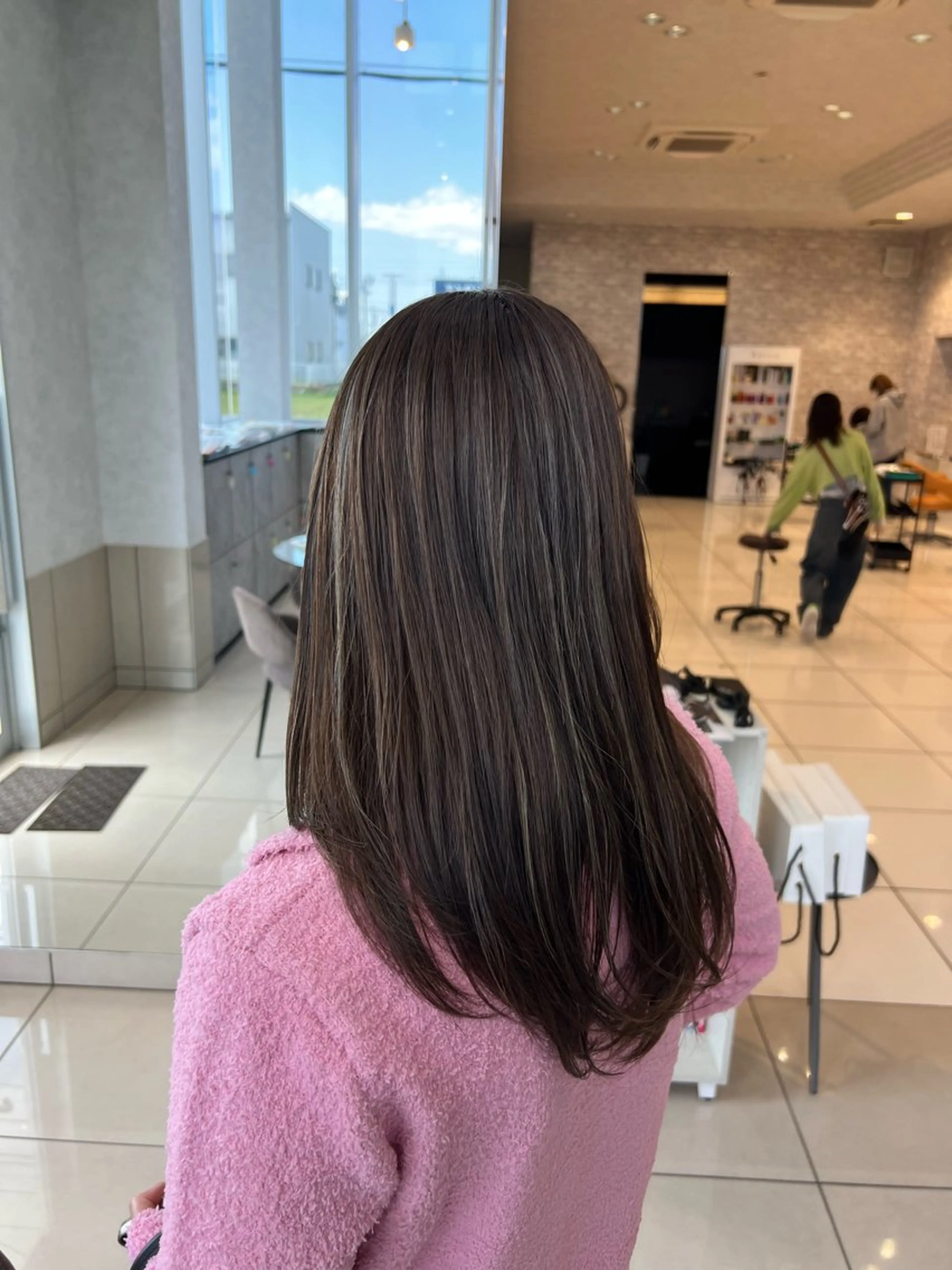 セミロング ハイライト TABOO.i 早野太郎のヘアスタイル