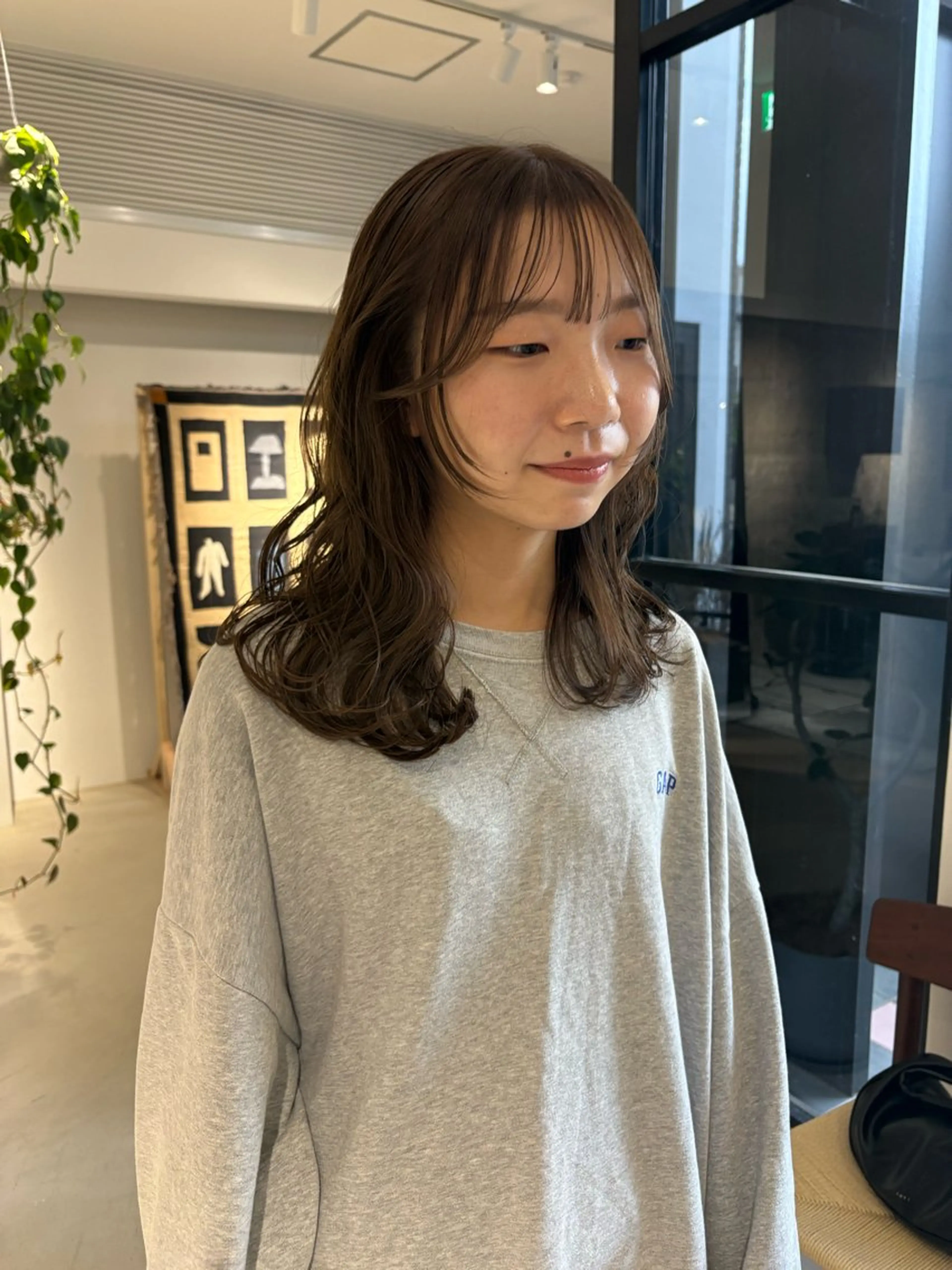 セミロング カラー ベージュカラー ヘーゼル 顔まわりレイヤー レイヤーカット ヘアカラー Yui 🫧のヘアスタイル