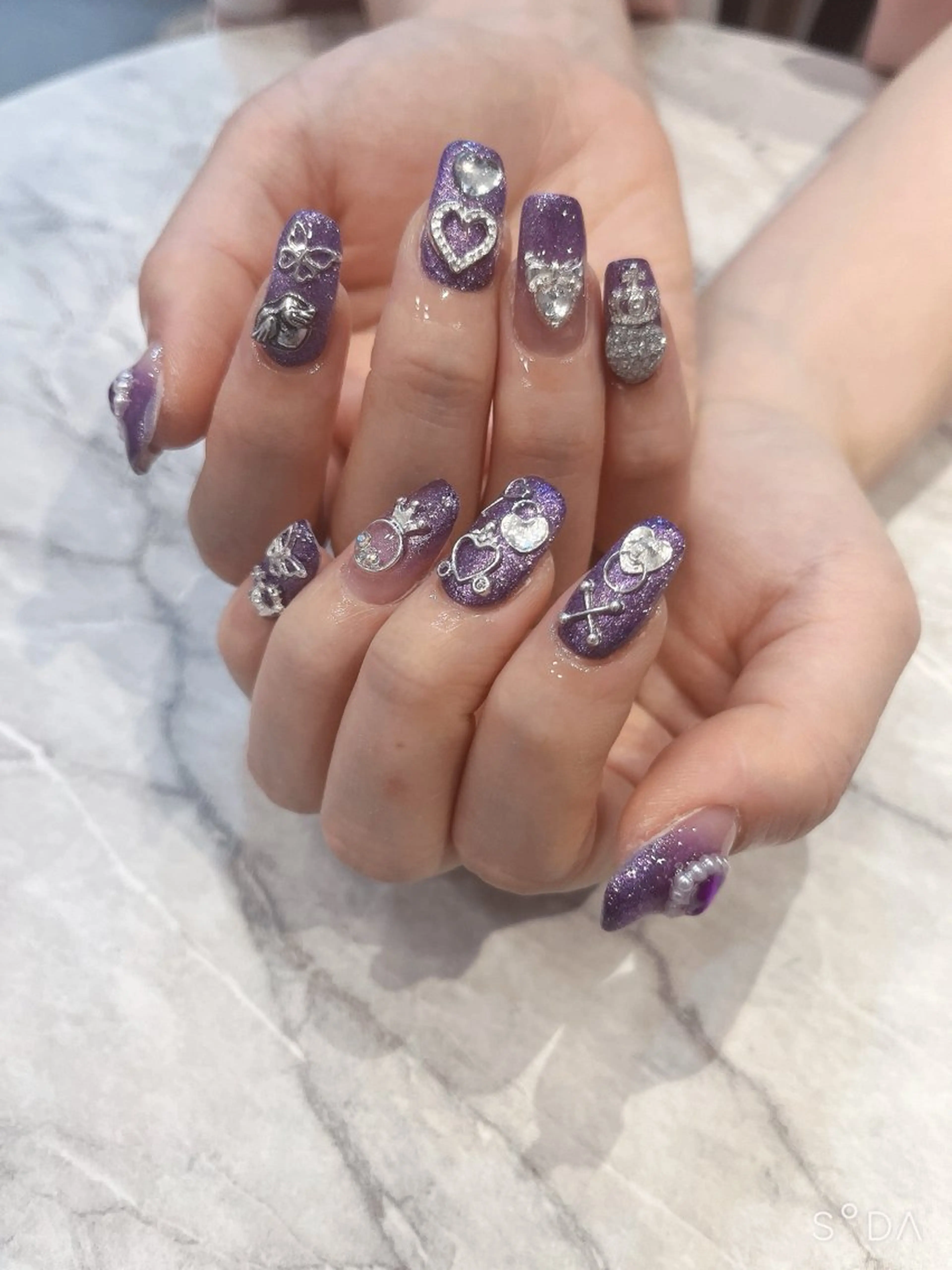 ネイル ハンドネイル CARAT/ Rinaのネイルデザイン