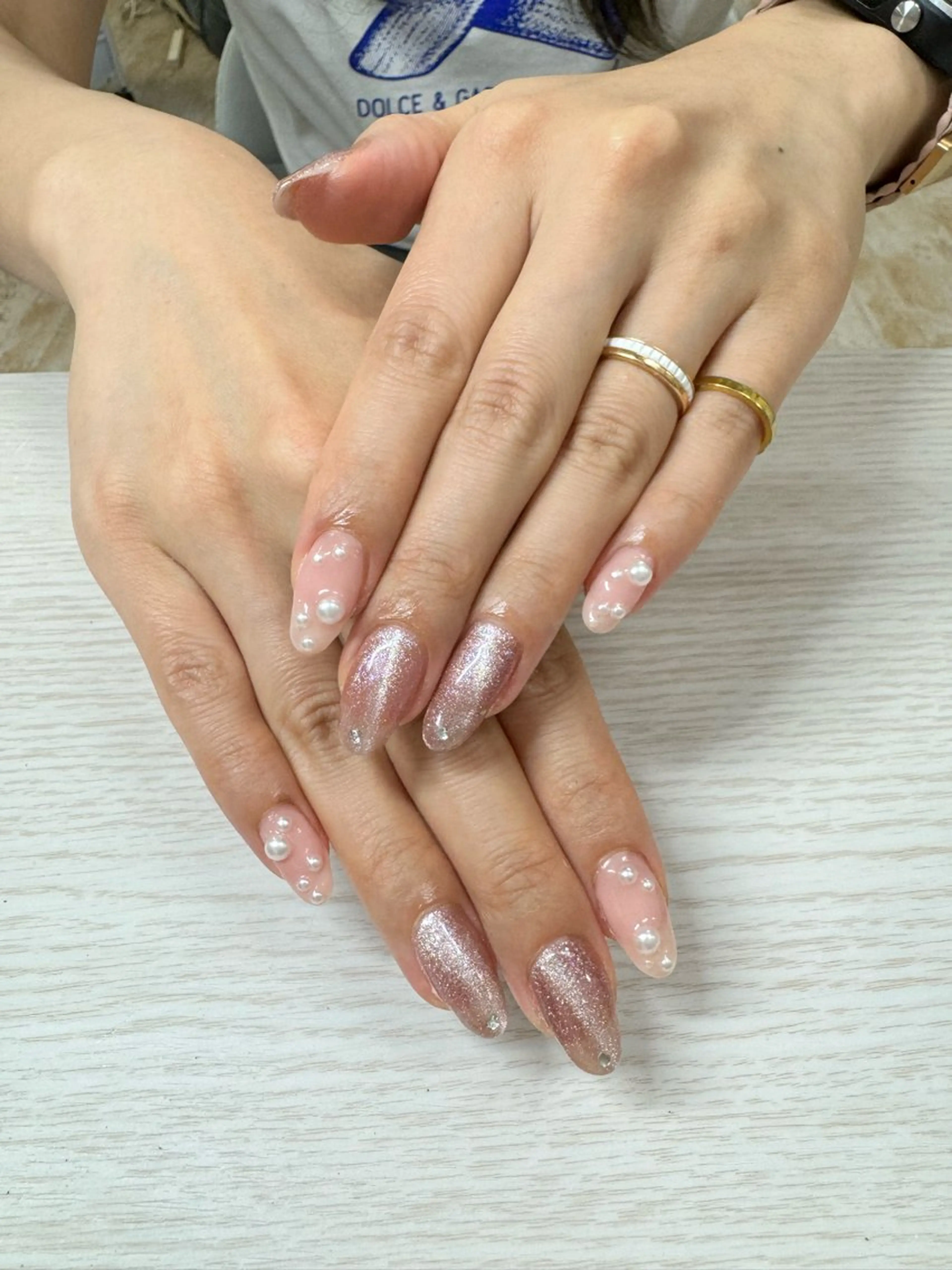 ネイル マグネットネイル VENUSBELT 杏のネイルデザイン