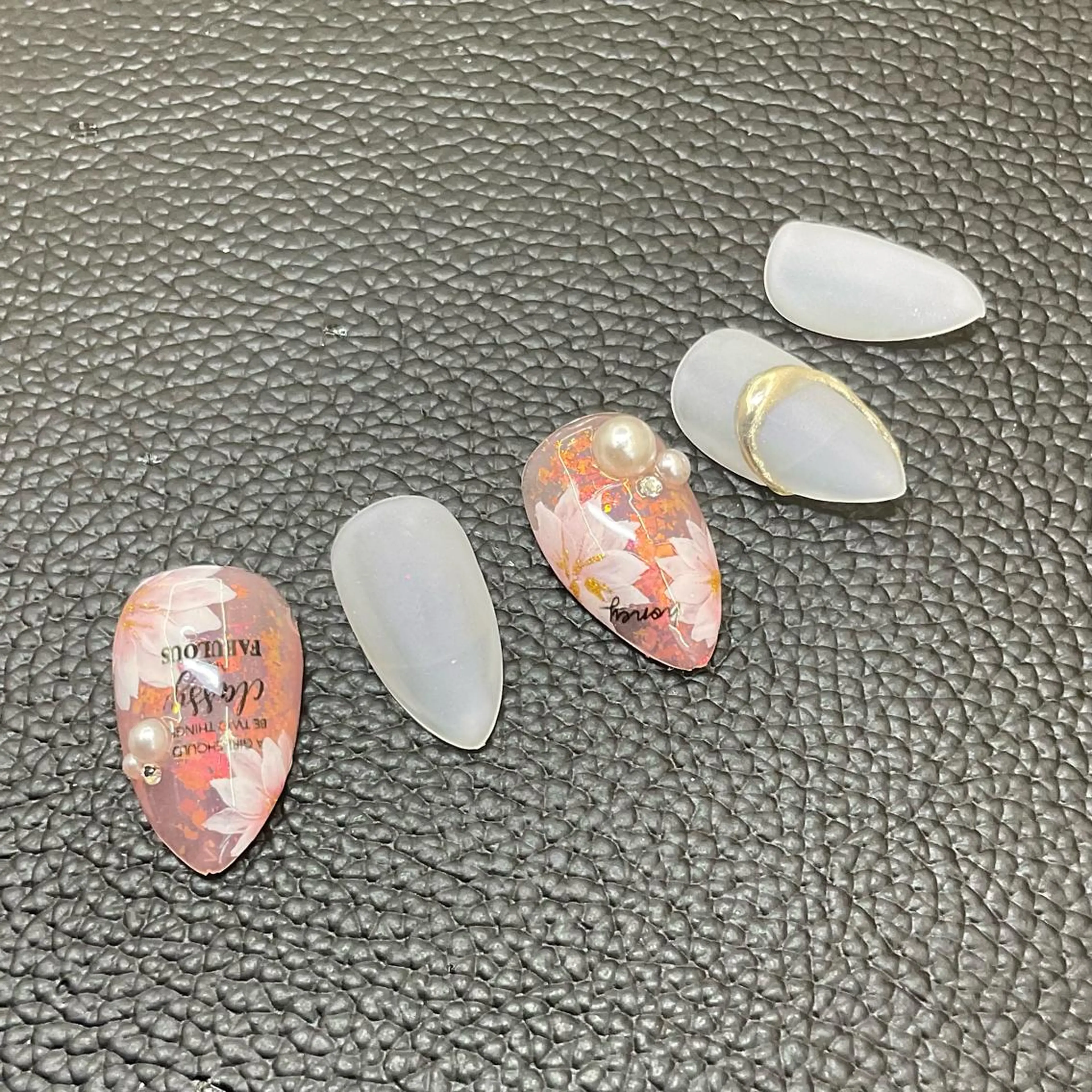 ネイル nail Eclat所属・志賀野 美喜のネイルデザイン