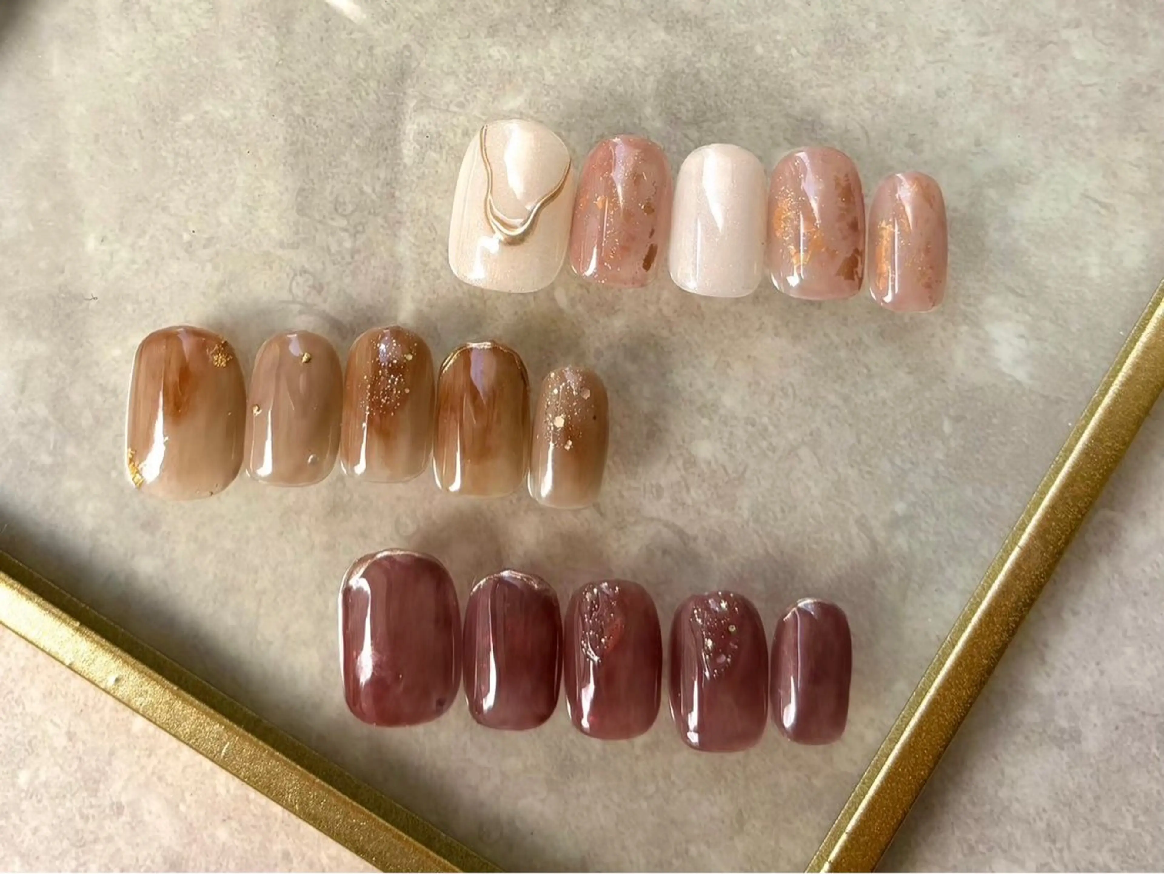 ネイル ニュアンスネイル aoi .のネイルデザイン