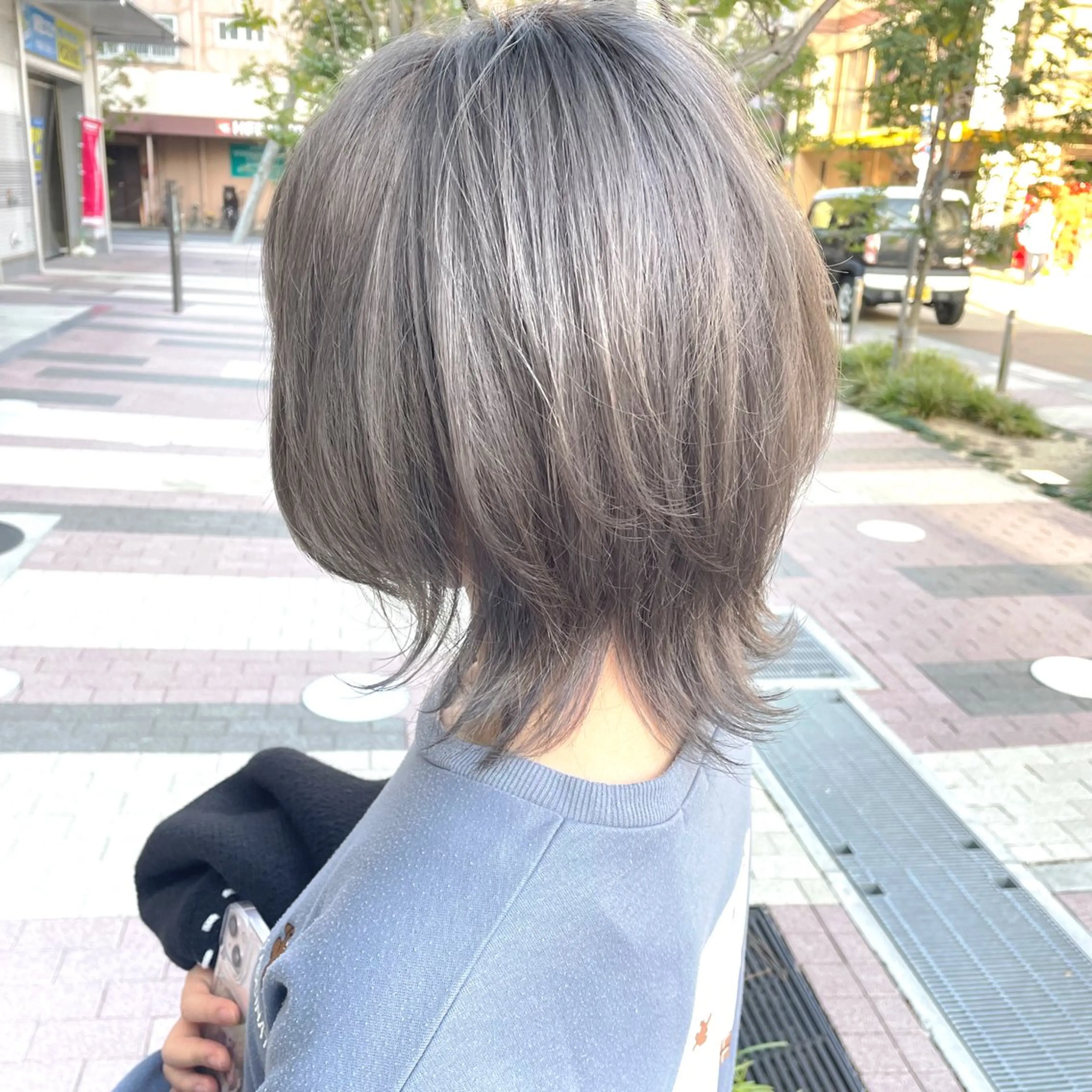 ミディアム カラー ベージュカラー ブリーチ ケアブリーチ ハイライトカラー パープルカラー BiBi所属・齋藤 彬のヘアスタイル
