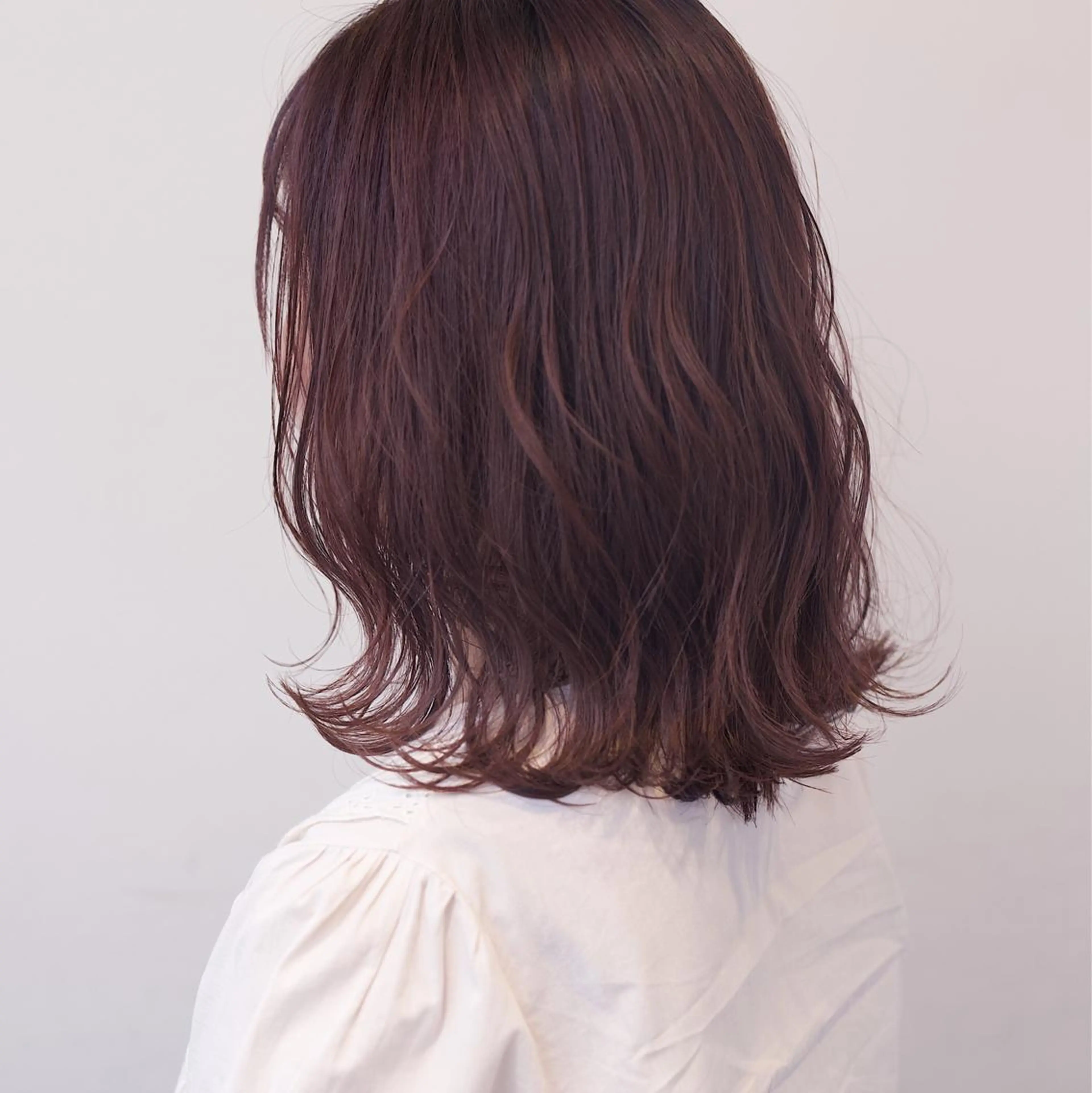 ミディアム カラー ピンクカラー ピンクパープル パープルカラー カット ヘアカラー トリートメント ツヤ髪になりたい方へ 🩷柴田知亜希のヘアスタイル