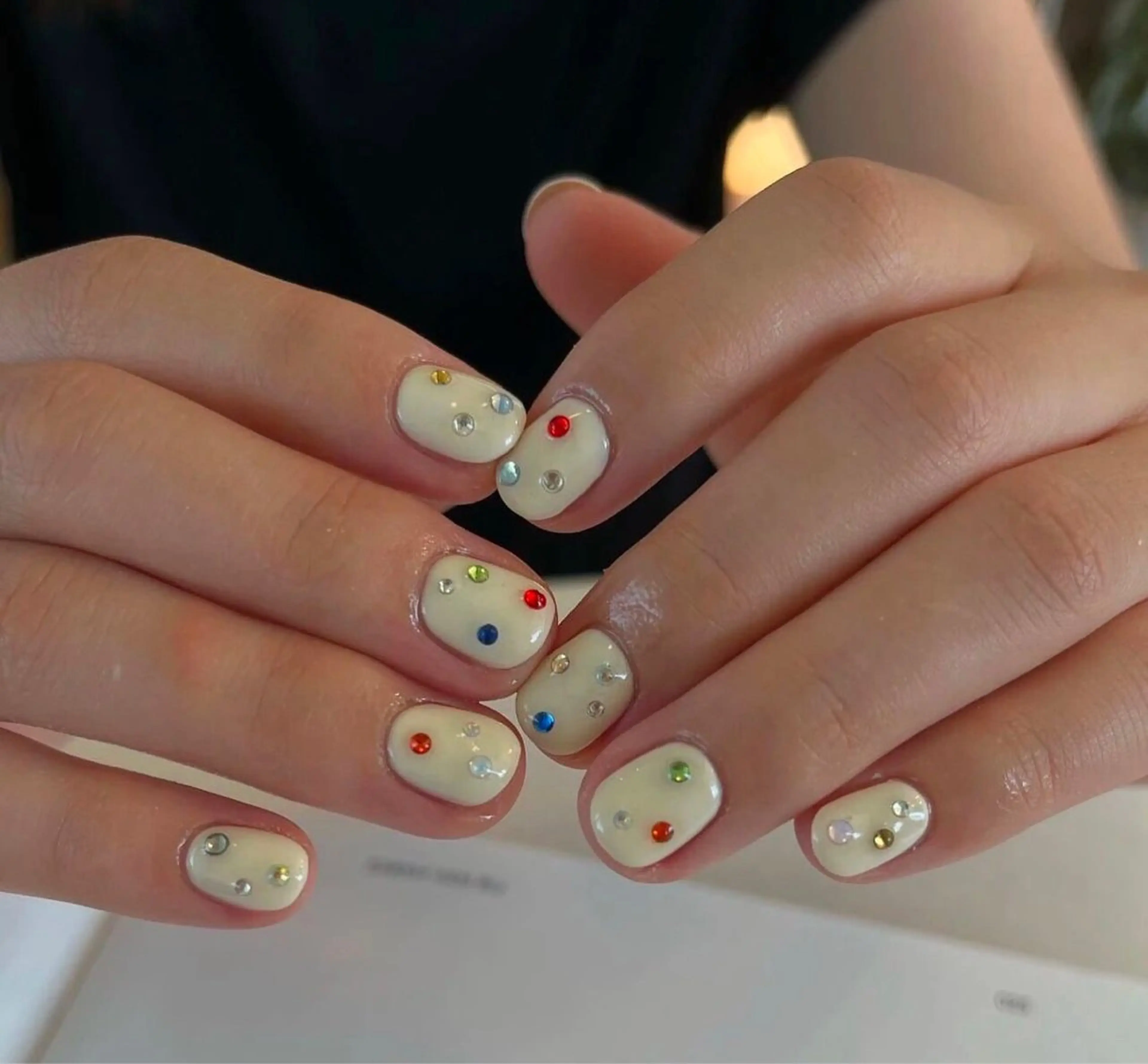 ネイル ストーンネイル enju0422所属・谷口 雪のネイルデザイン