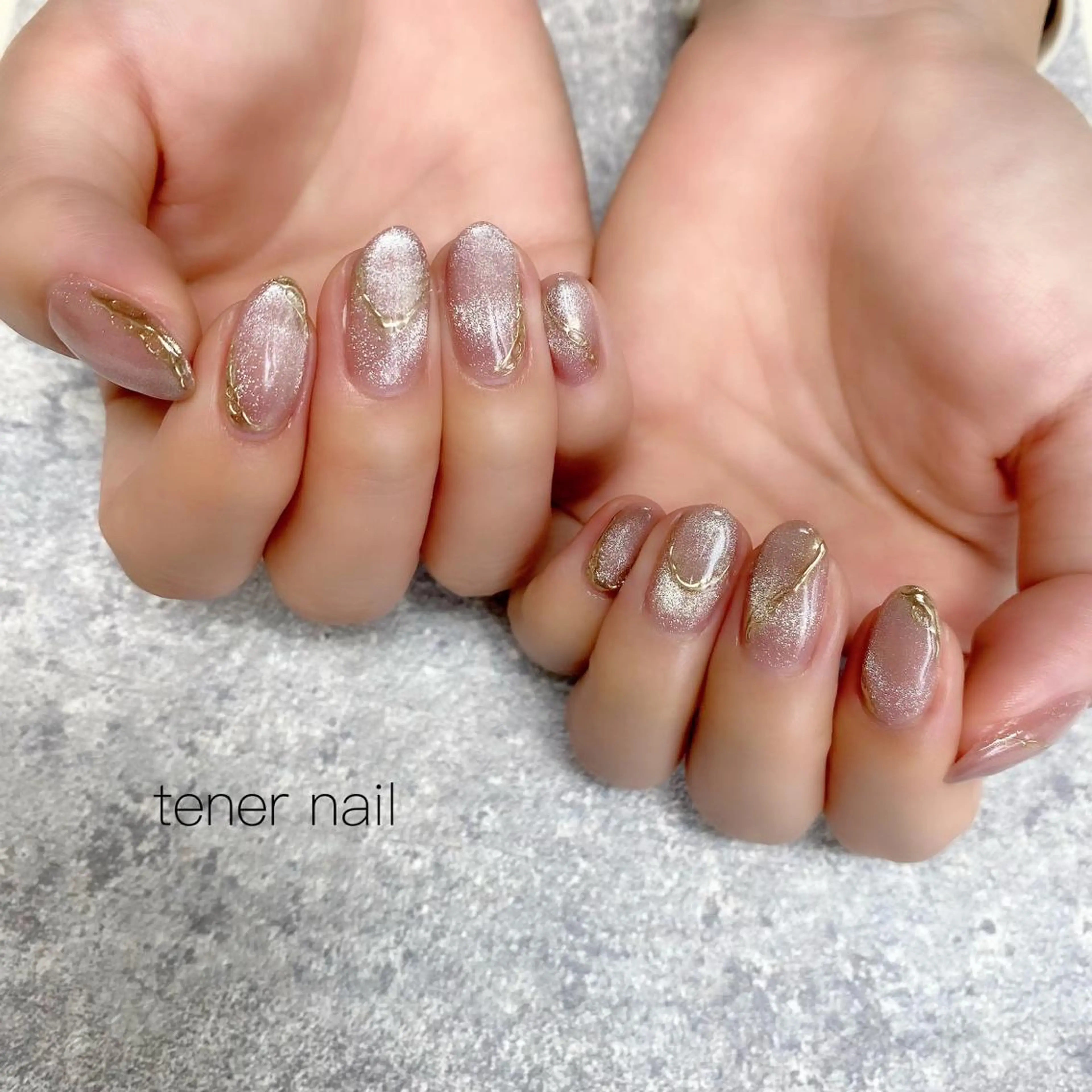 ネイル グラデーション マグネットネイル ミラーネイル tener  nail  テネルネイル所属・テネルネイル tener nailのネイルデザイン