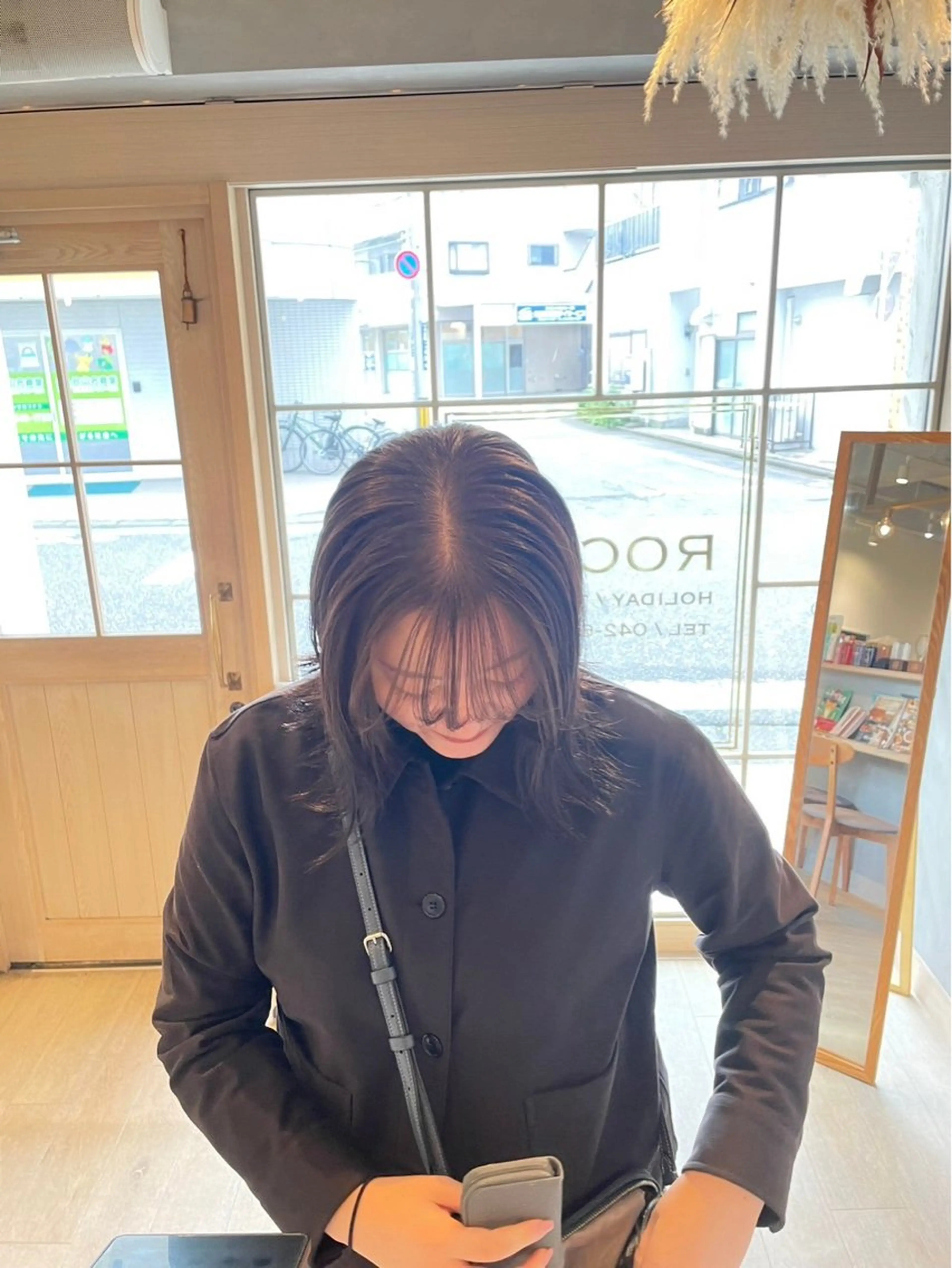 セミロング ヘアカラー トリートメント アイナ ROCCOのヘアスタイル