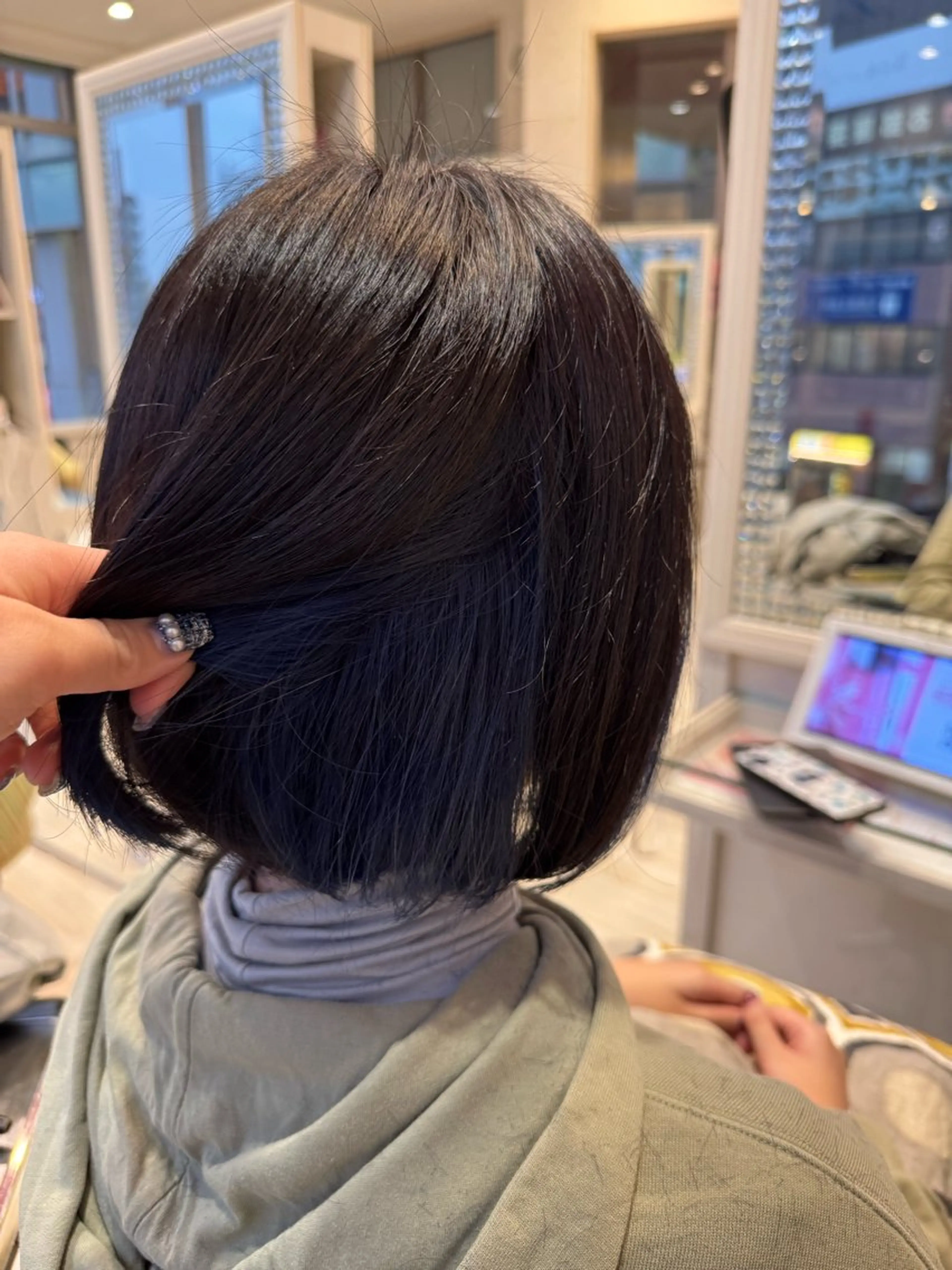 ミディアム ヘアカラー 松尾 怜奈のヘアスタイル