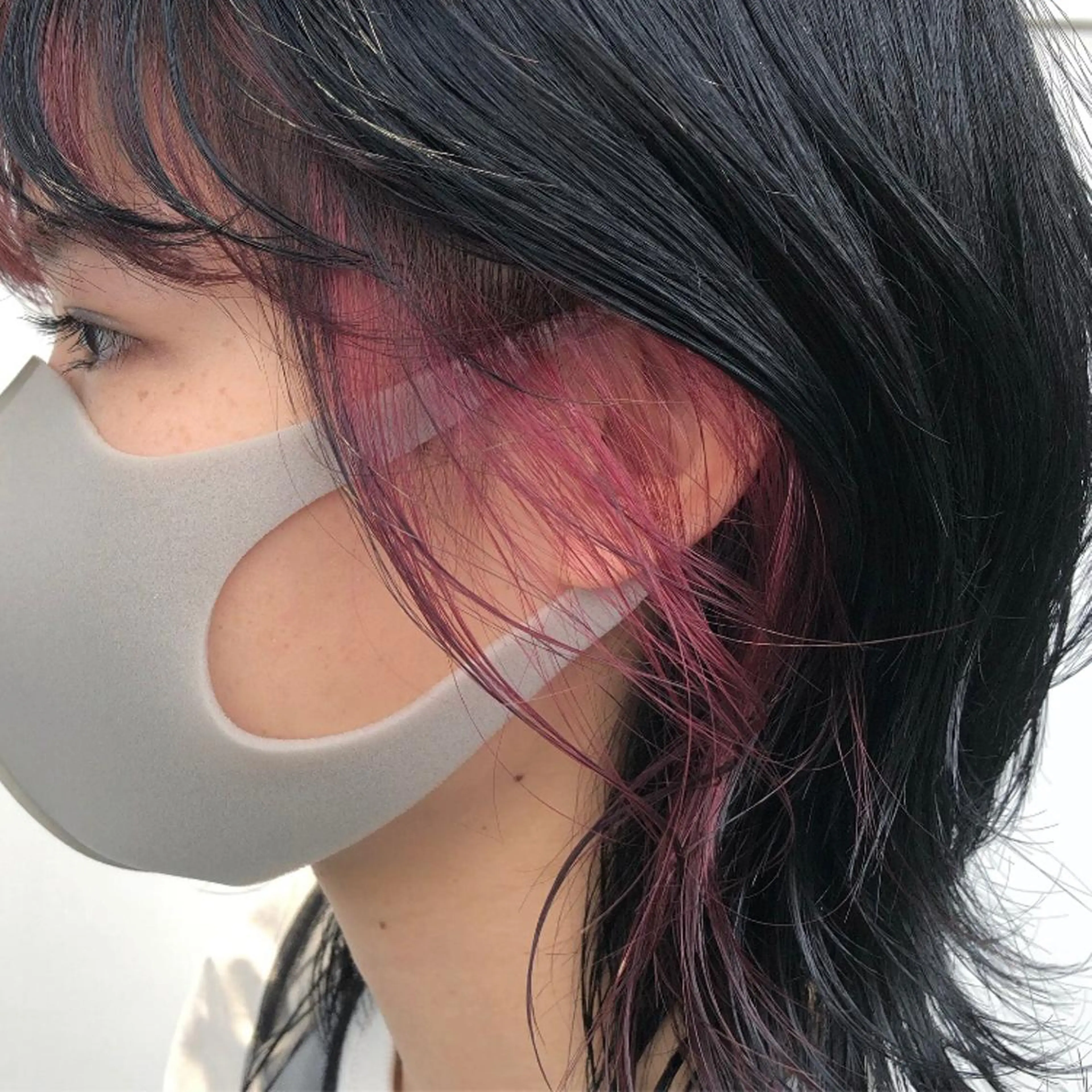 ミディアム カラー カトウ ユウカのヘアスタイル