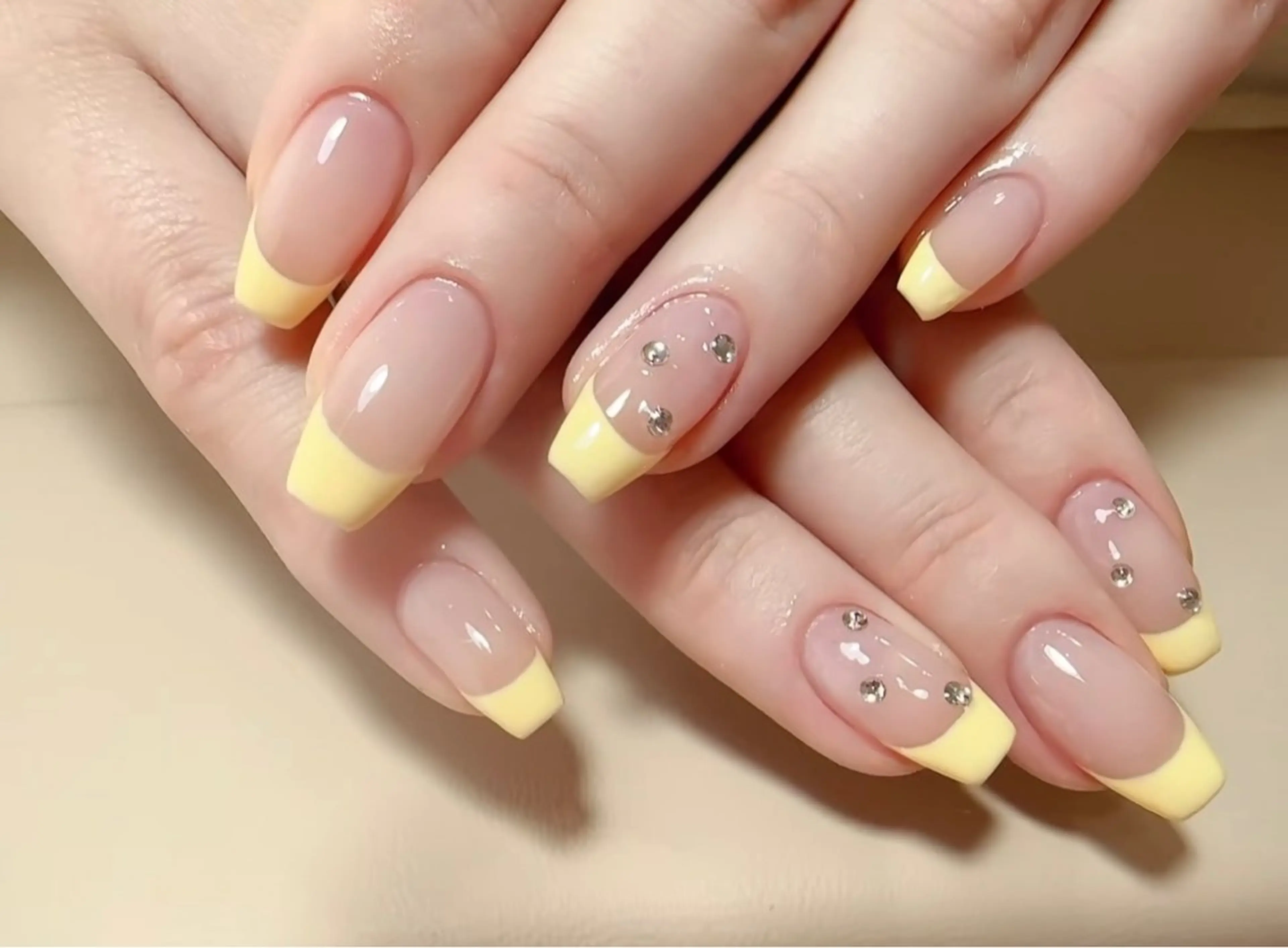 ネイル Miouミオン ネイルサロンのネイルデザイン