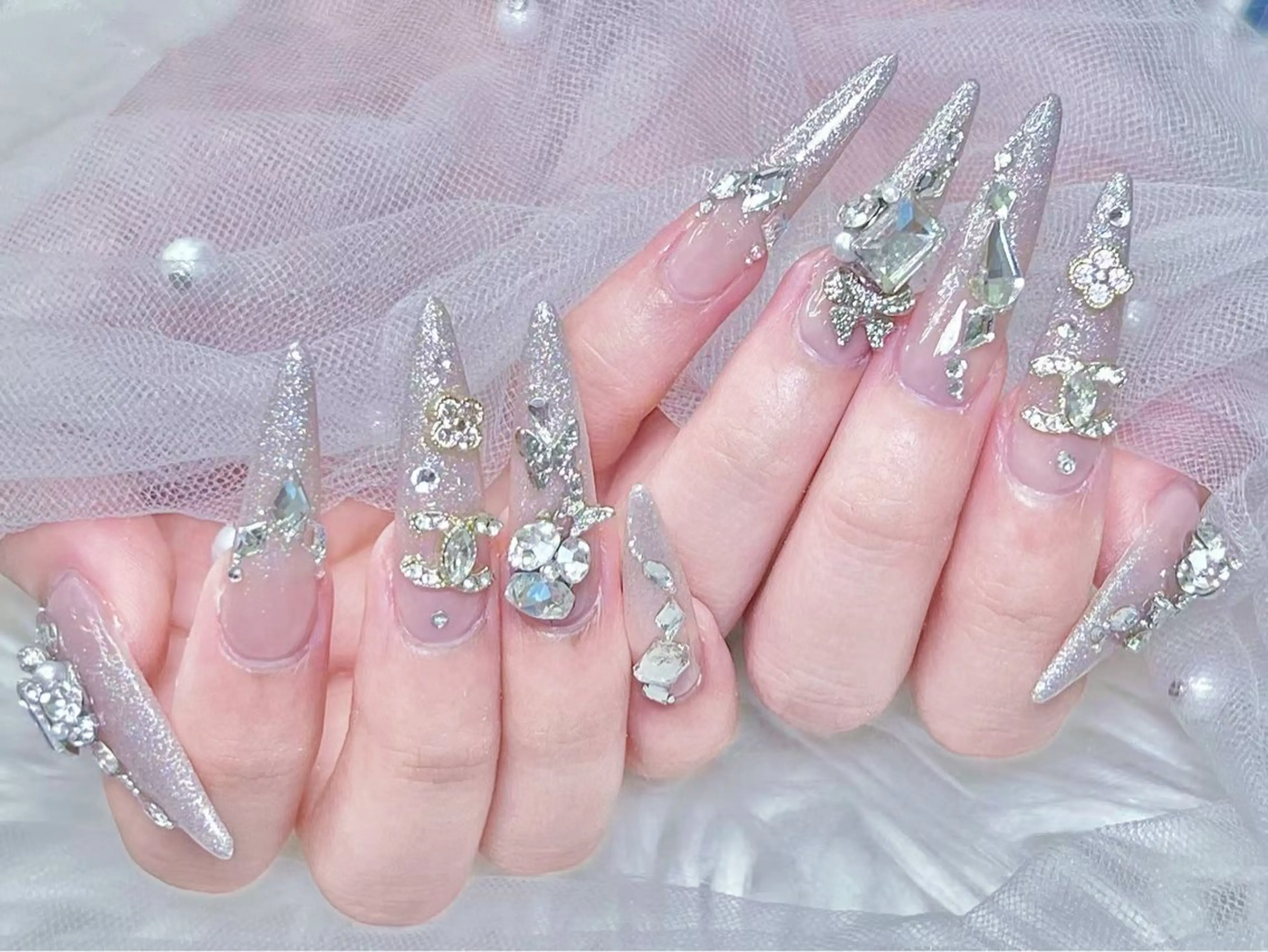 メンズ ネイル メンズ韓国風 アートネイル フレンチネイル ジェルネイル キラキラネイル ハンドネイル Bloom スカルプ専門店のネイルデザイン