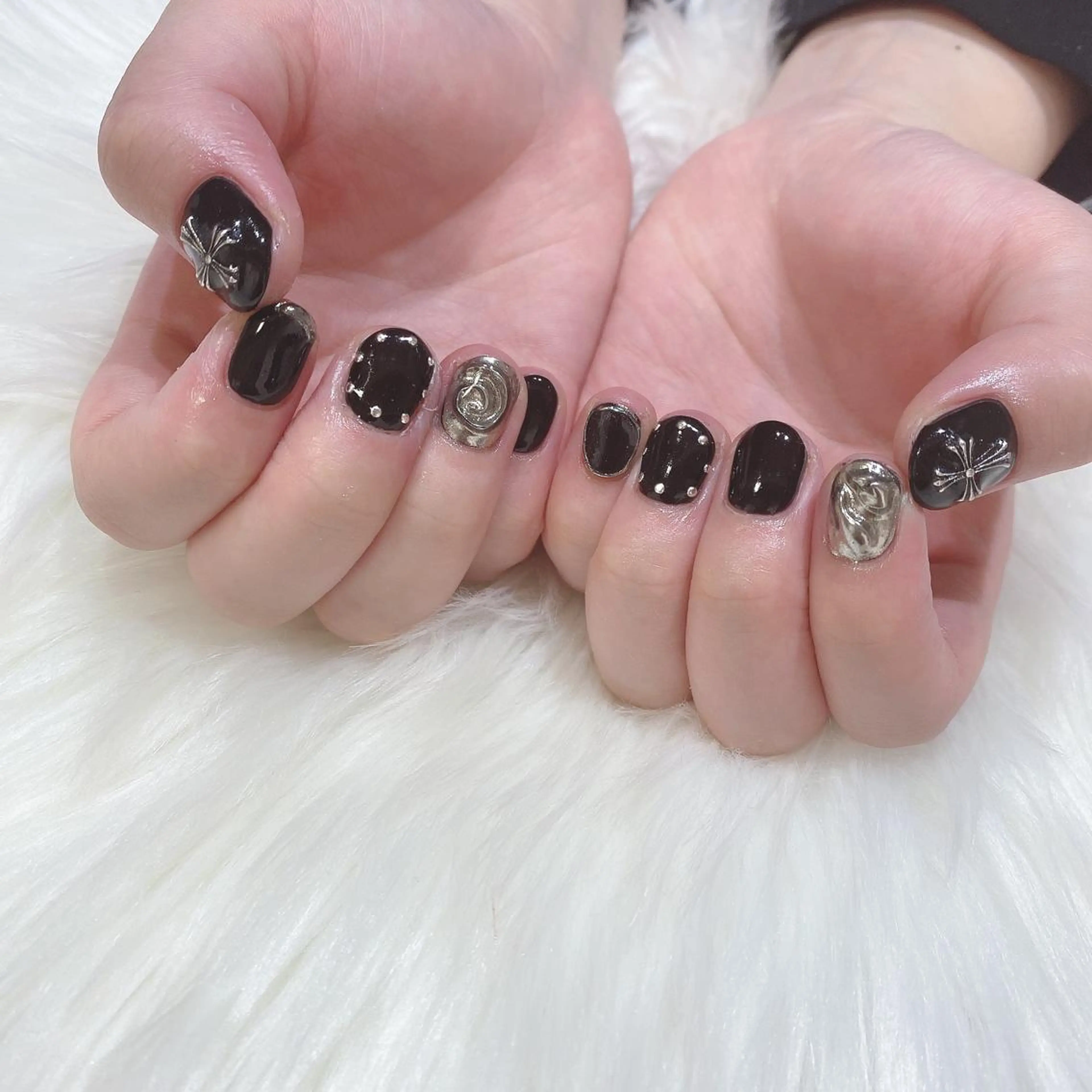 ネイル ハンドネイル 西岡 杏のネイルデザイン