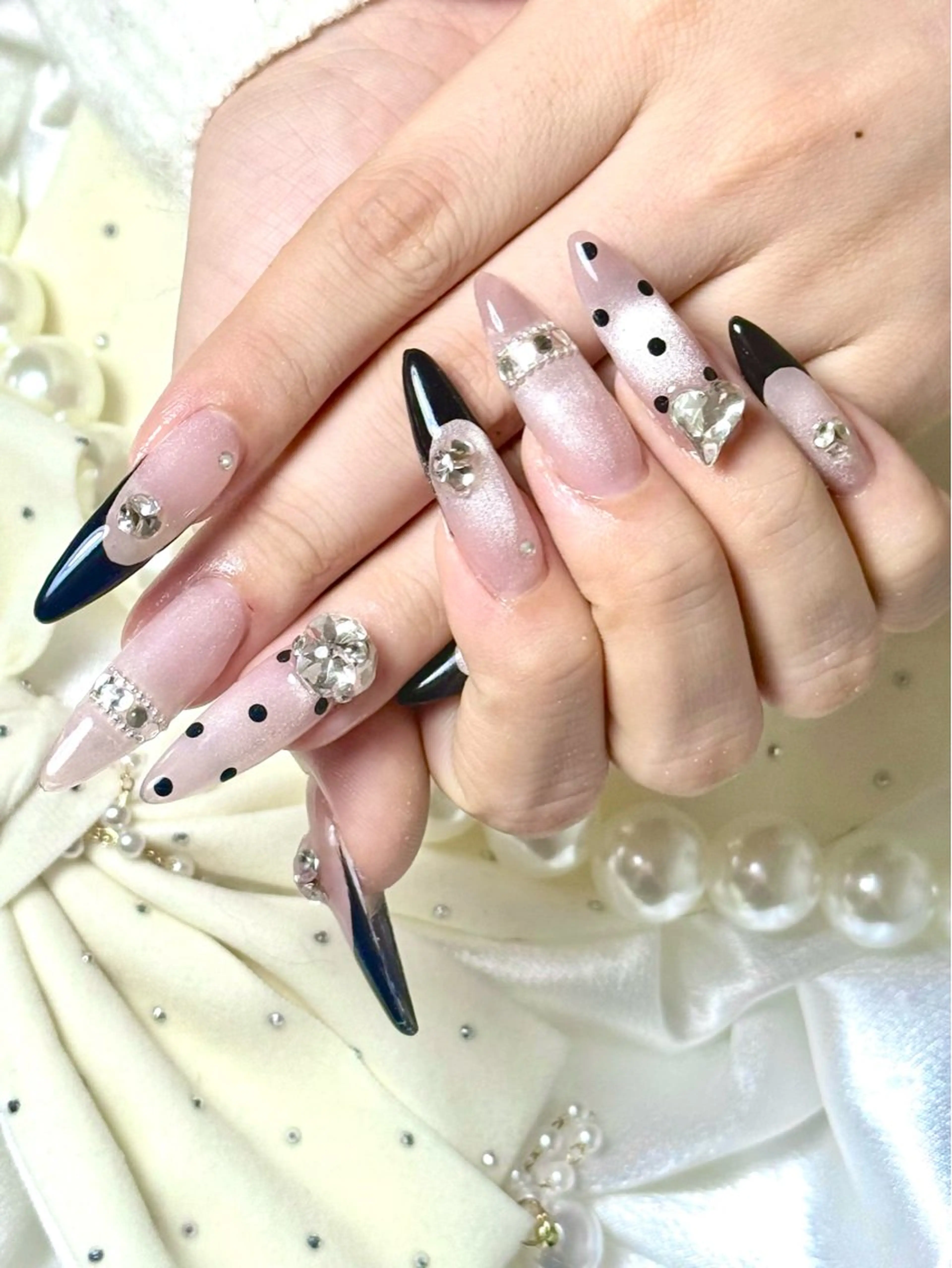 ネイル ハンドネイル ルシイ🎀新宿長さ 出しパーツ専門店のネイルデザイン