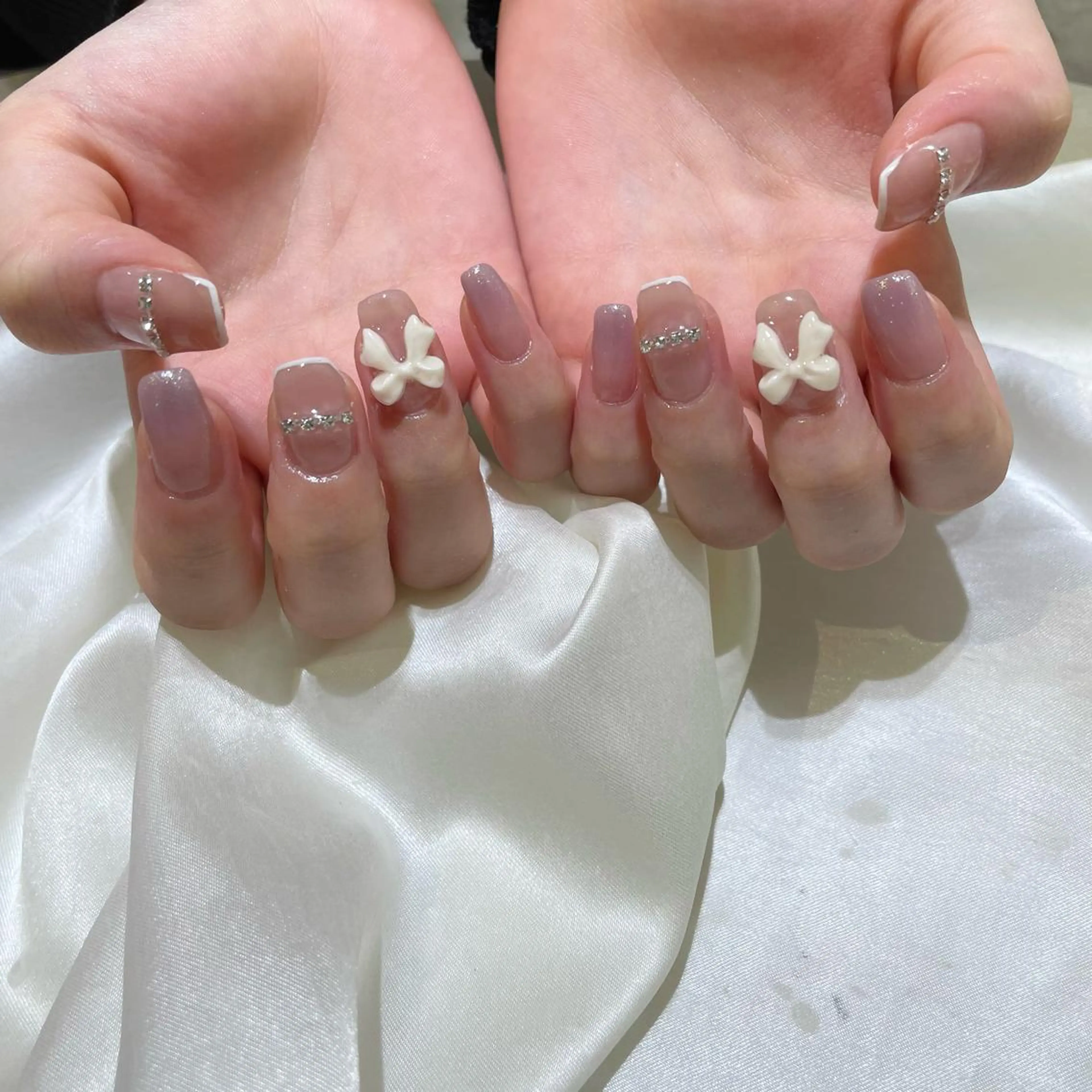 ネイル ガーリー 韓国ネイル マグネットネイル ミラーネイル ニュアンスネイル classic 新横浜所属・山田 暉のネイルデザイン