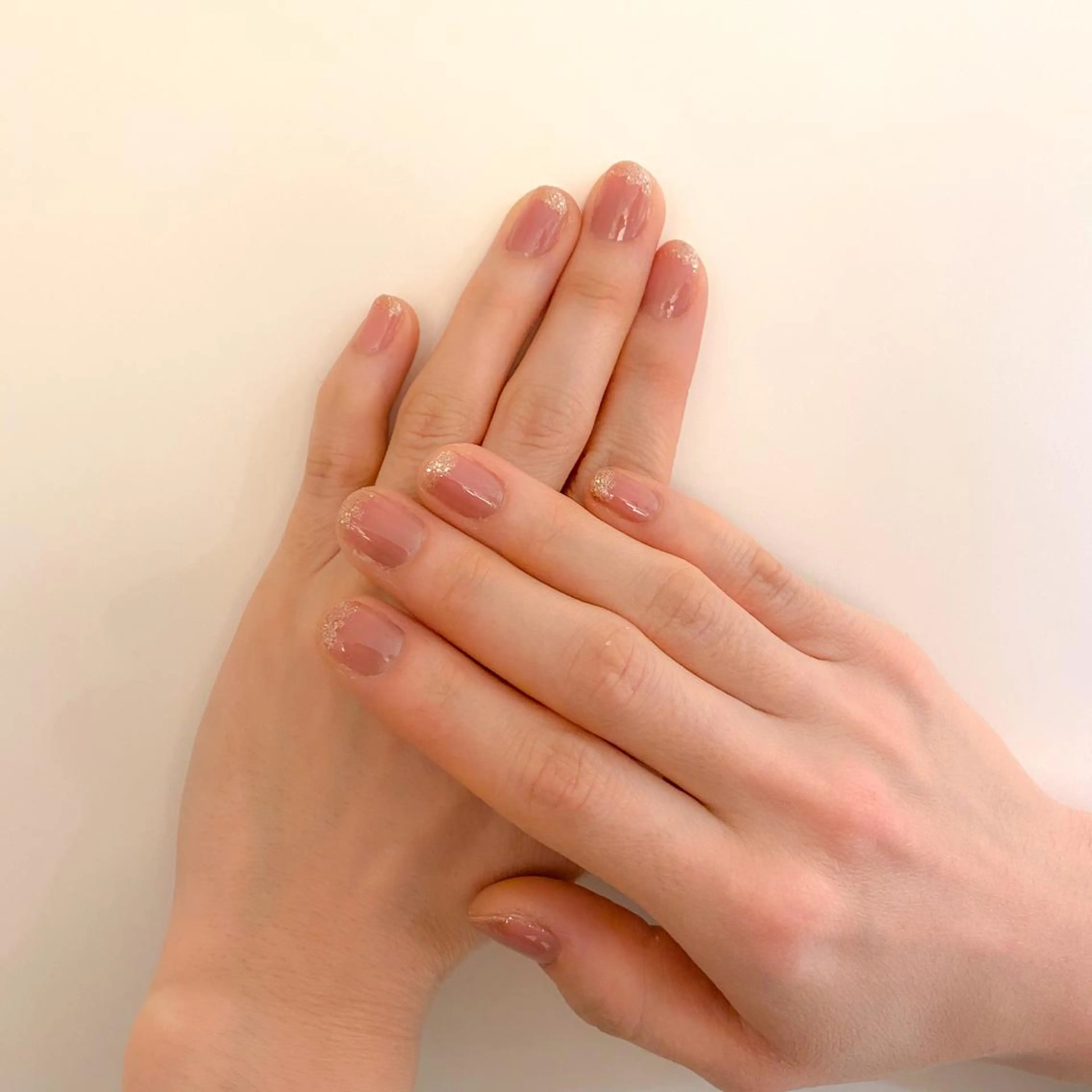 ネイル ワンカラーネイル 竹野 実優のヘアスタイル