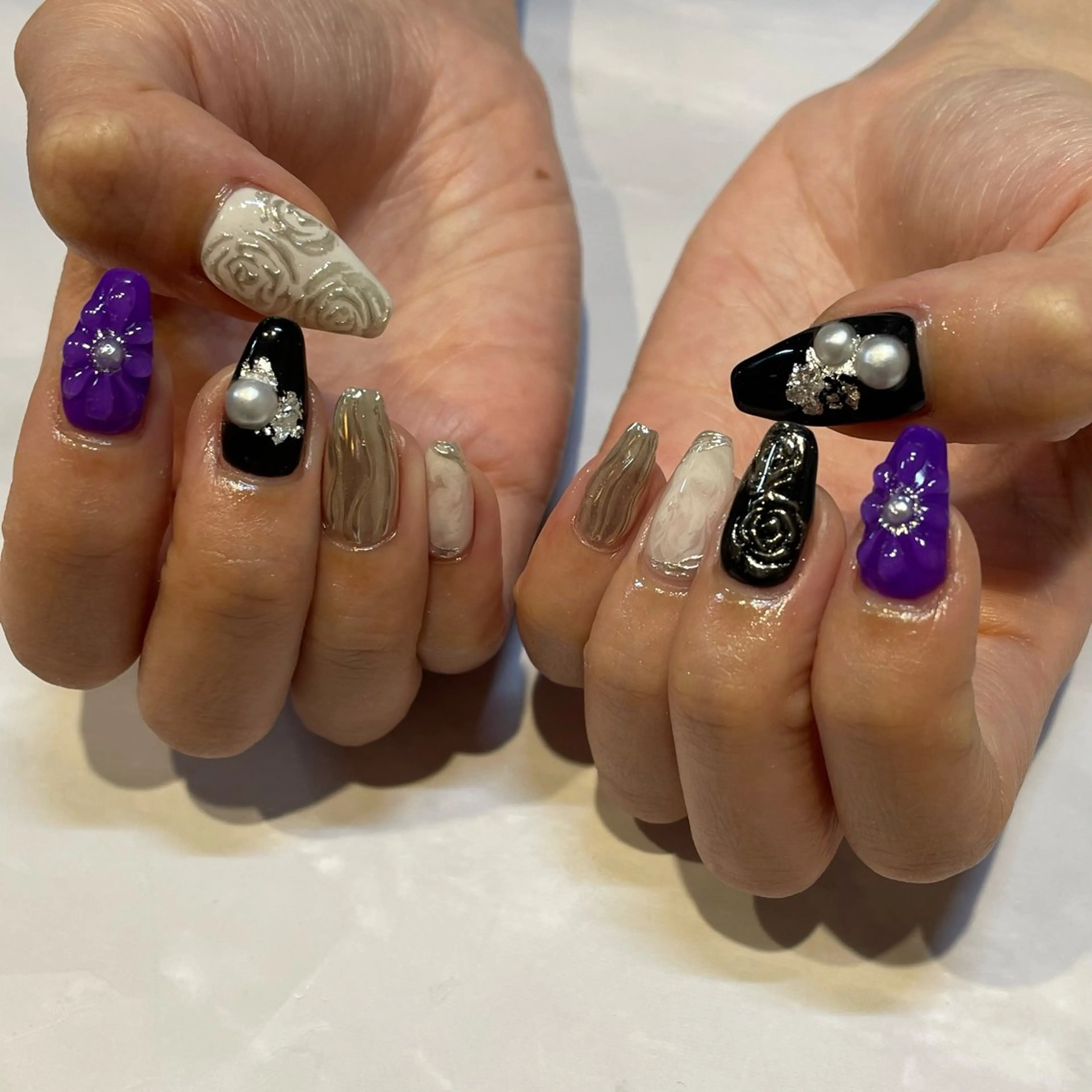 ネイル 友野 遥のネイルデザイン