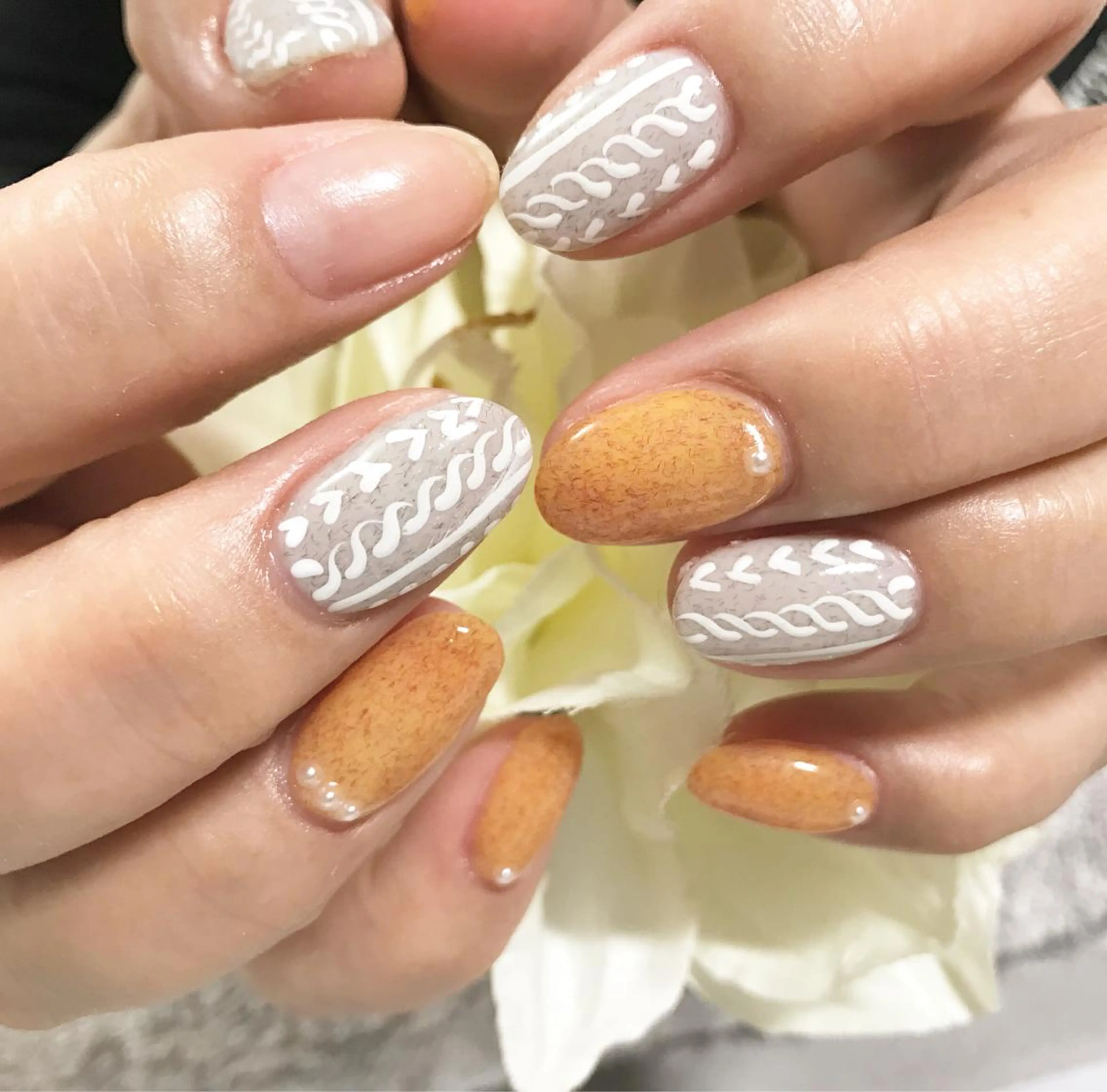 ネイル フットネイル シンプルネイル 春ネイル ホワイト 冬ネイル ネイル フフラ所属・nail fufla ♡yamane♡のネイルデザイン