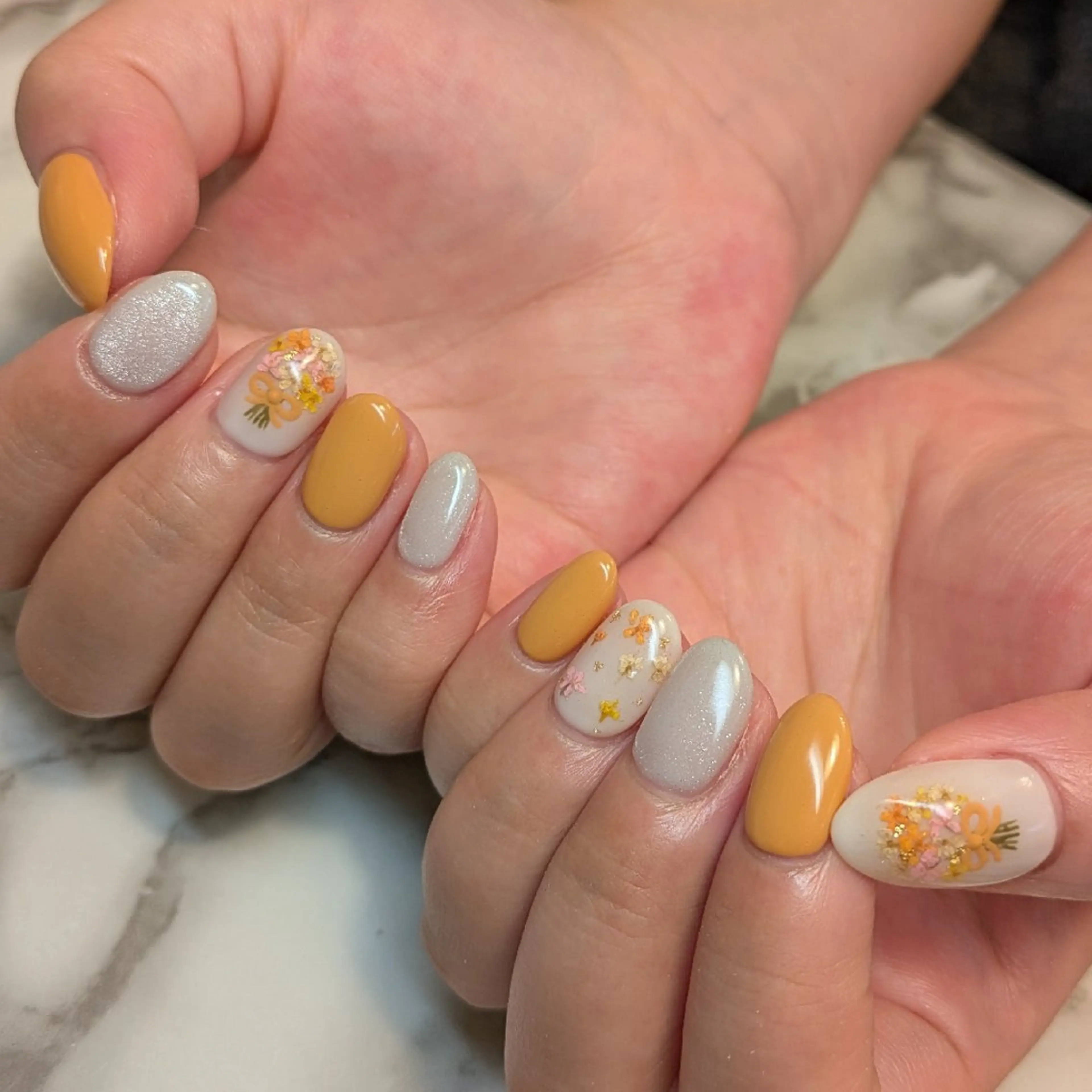 ネイル フラワーネイル ジェヌインネイル 河内のネイルデザイン