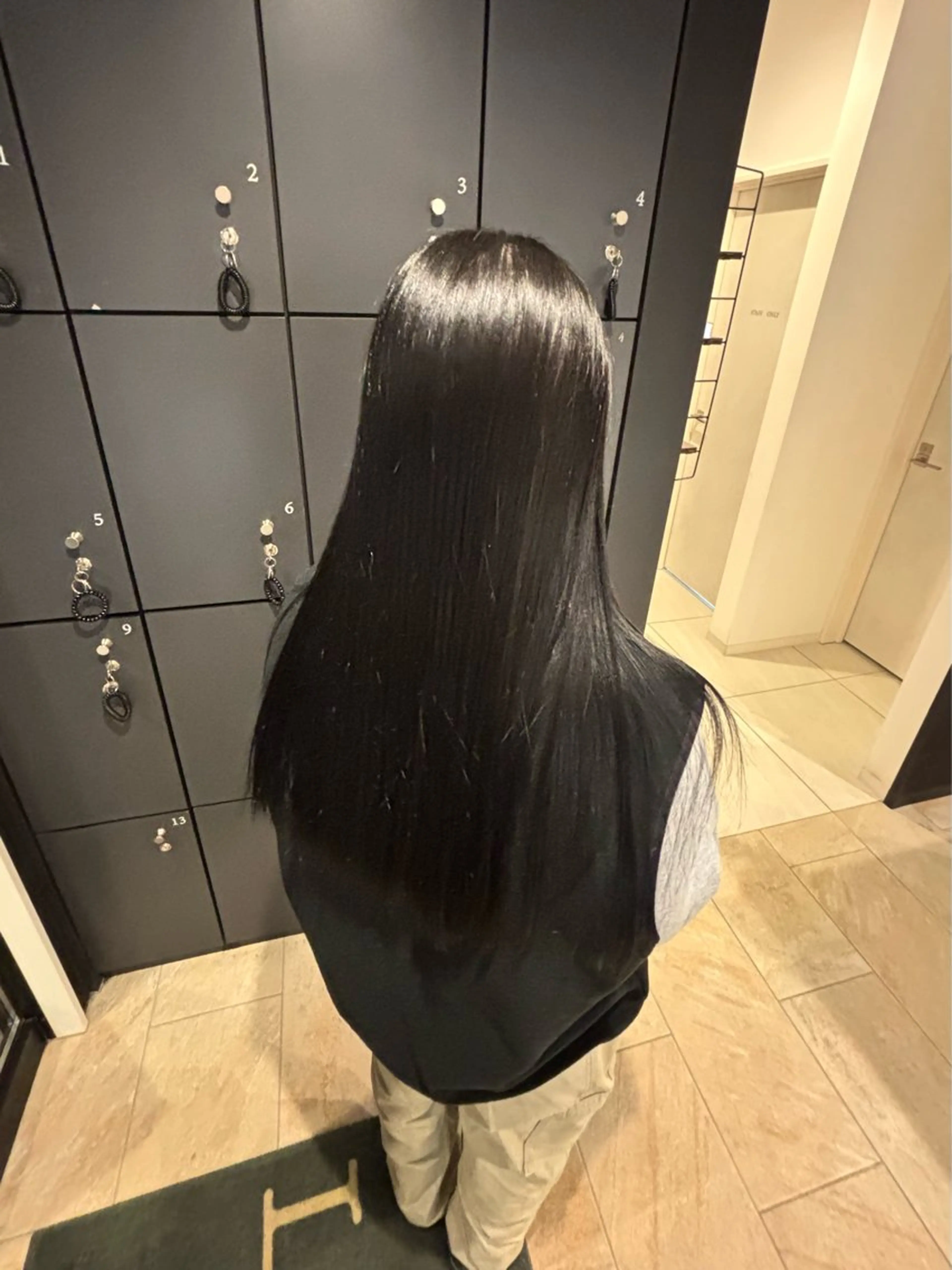 ロング カラー 黒髪 ブルーカラー ブルーブラック ヘアカラー Le Coeur 喜多町店/三田のヘアスタイル